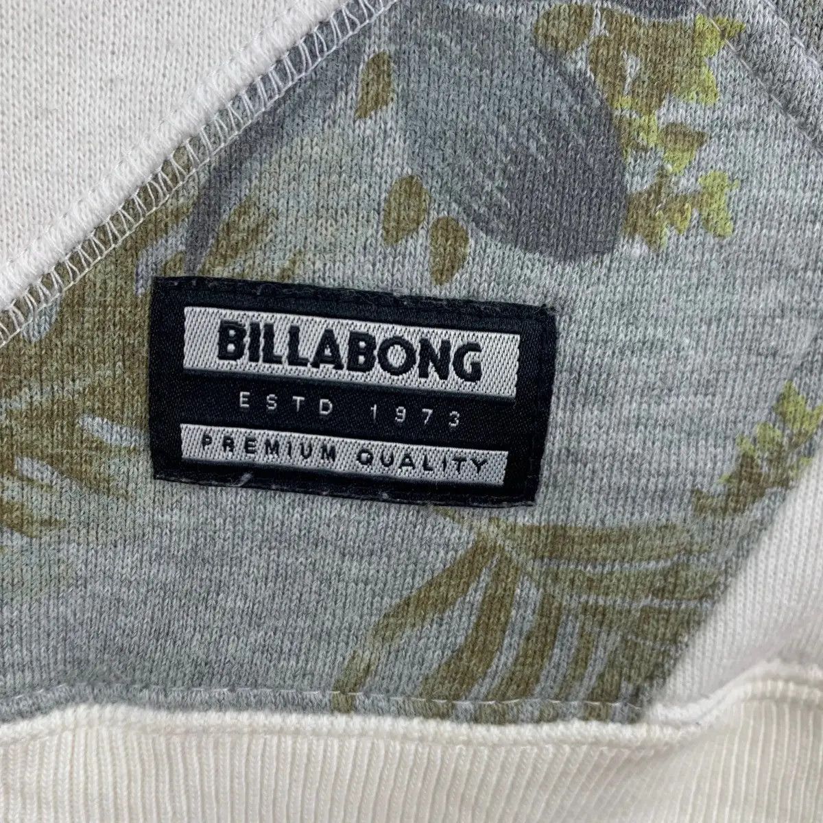 Billabong Vtg BILLABONG SURFING BEACH Center Logo Hoodie Premium Size L / US 10 / IT 46 - 7 Thumbnail