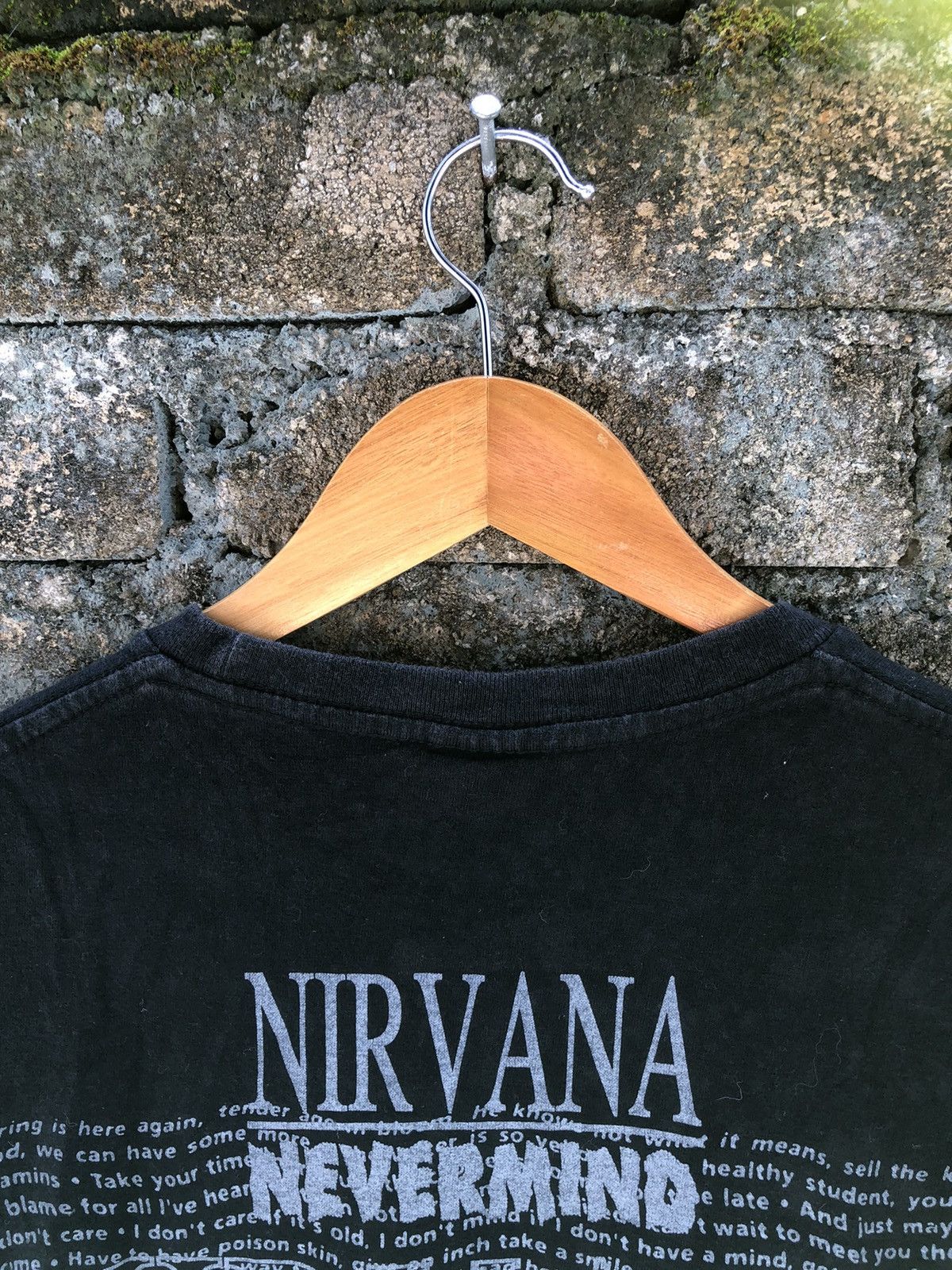 Band Tees × Nirvana × Vintage Vintage Bootleg Nirvana Nevermind Tshirt Size US S / EU 44-46 / 1 - 12 Thumbnail