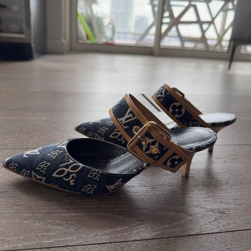 Louis Vuitton Louis Vuitton Sofia Sandals in Blue Size US 6 / IT 36 - 1 Thumbnail