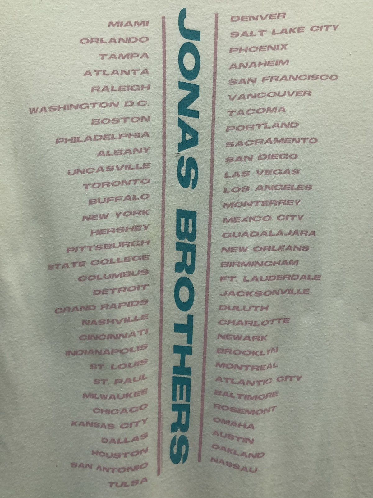 Band Tees Vintage Pop Band Jonas Brothers T-Shirt Size US L / EU 52-54 / 3 - 4 Thumbnail
