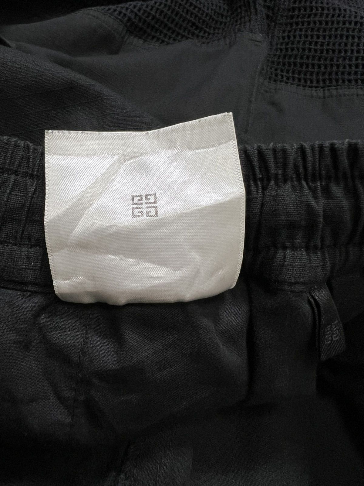 Givenchy Givenchy - Mesh Panel Multi-Pocket Cargo Pants Size US 30 / EU 46 - 19 Thumbnail