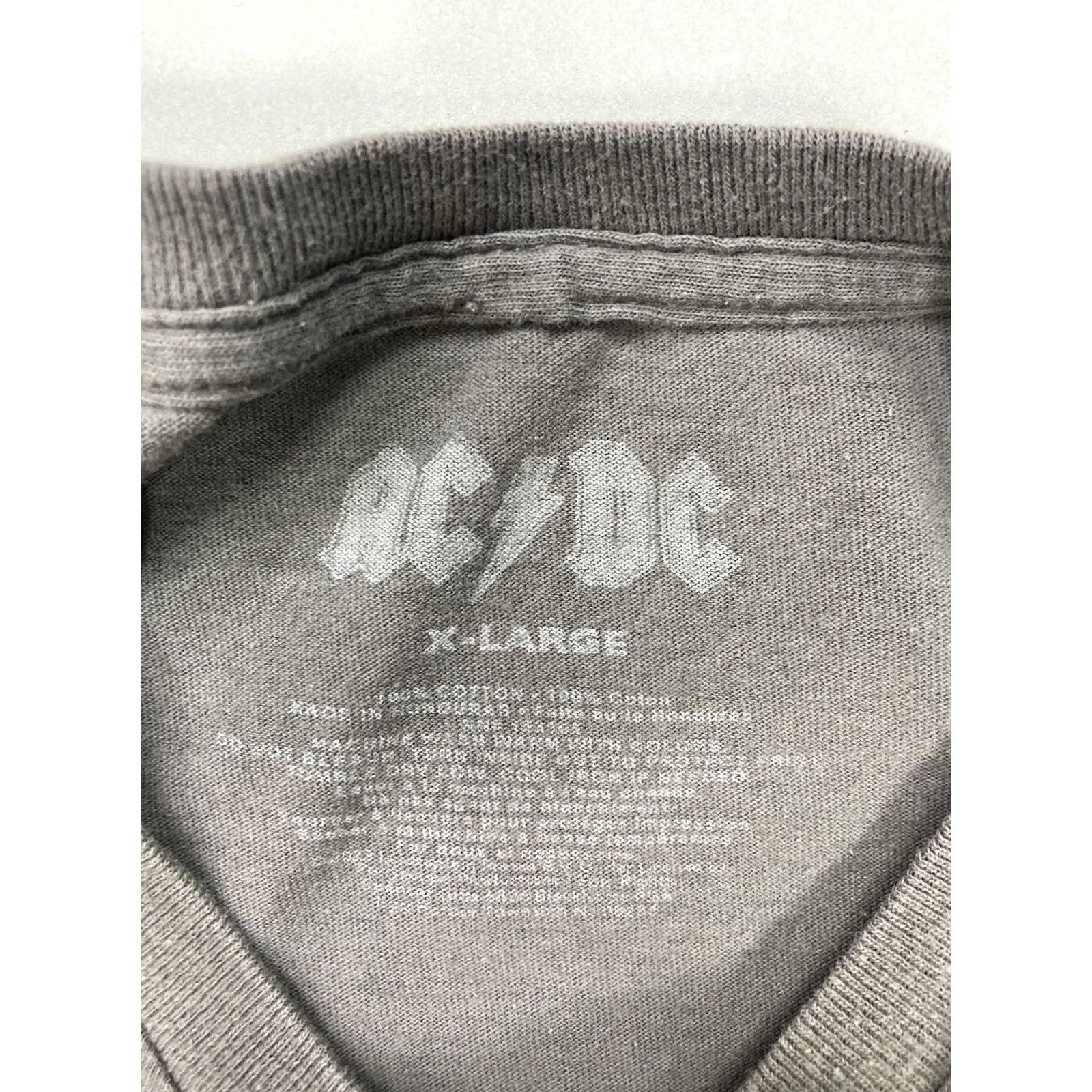 Vintage ACDC Graphic T-shirt Men XL Gray Short Sleeve Music Merch Shirt Size US XL / EU 56 / 4 - 4 Thumbnail