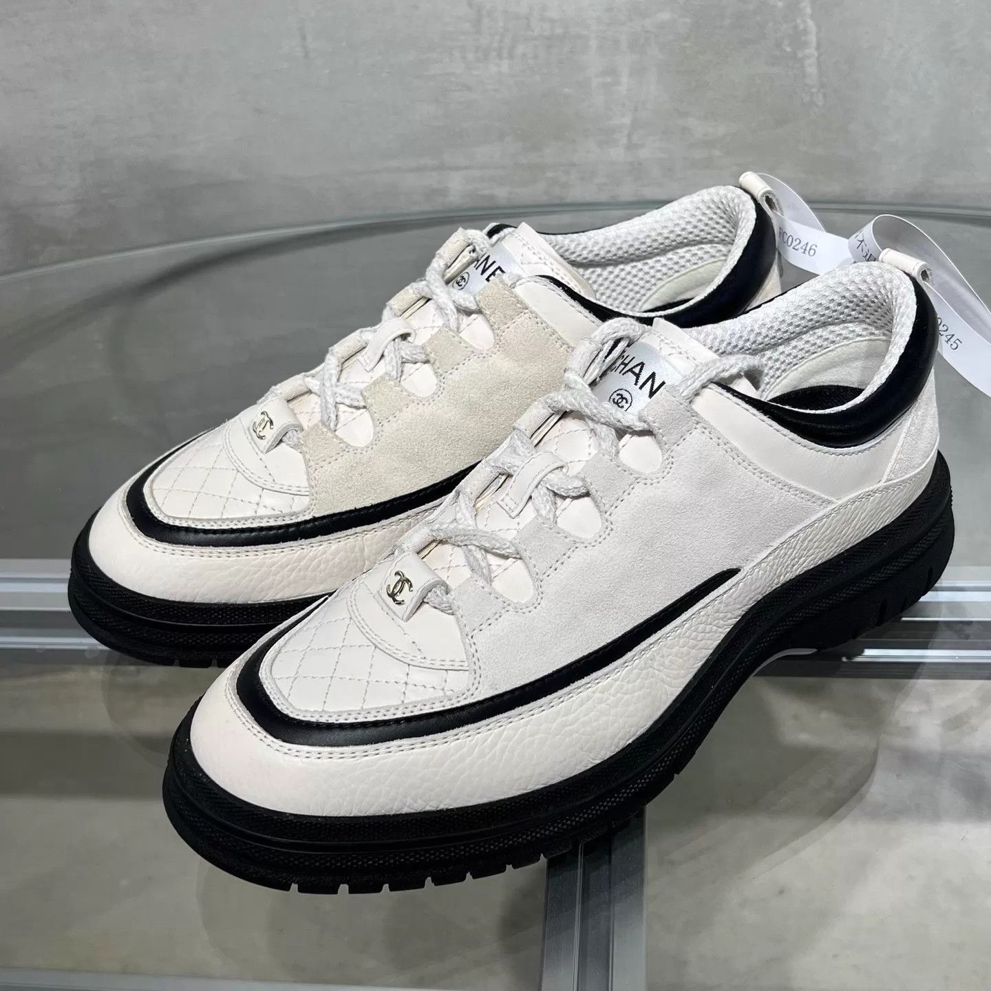 Chanel Chanel 25B Black White Colorblock Platform Sneakers 39 Size US 8.5 / EU 41-42 - 2 Thumbnail