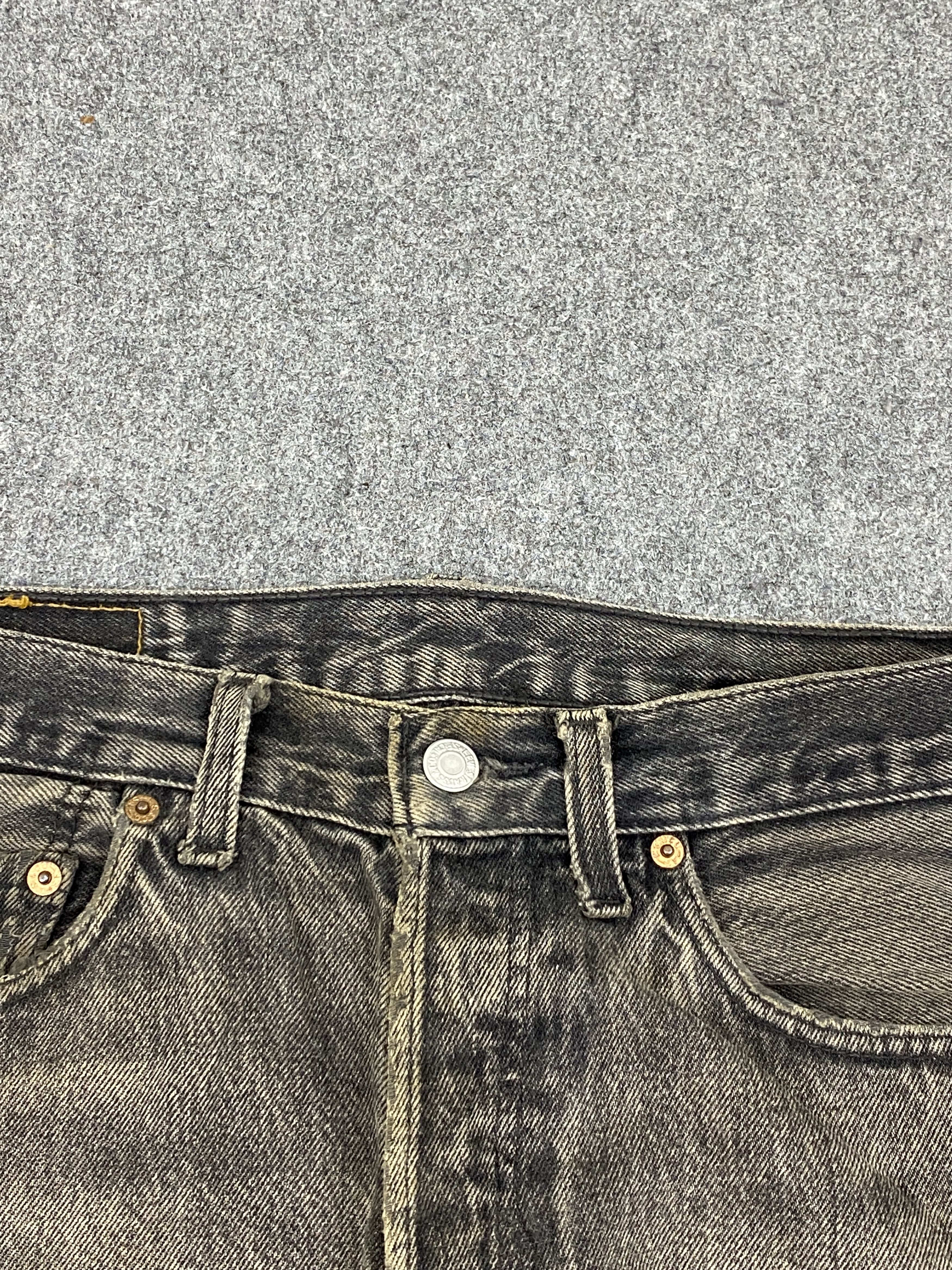 Levi's Vintage Levis 501 Superblack Faded Black Distressed Jeans Size US 30 / EU 46 - 8 Thumbnail