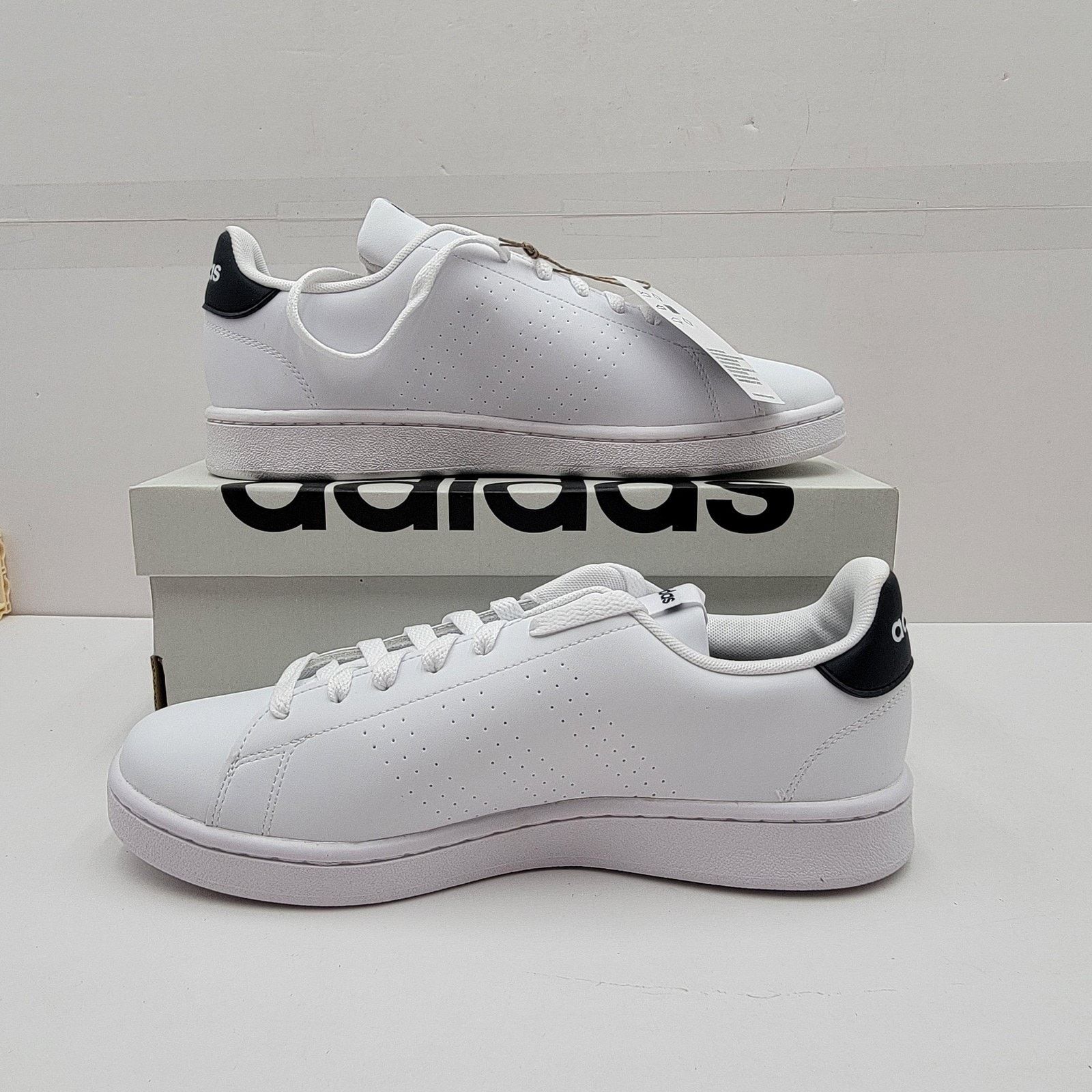 Adidas Adidas Advantage Mens Size 8.5 White Black Cloudfoam Comfort Size US 8.5 / EU 41-42 - 2 Thumbnail