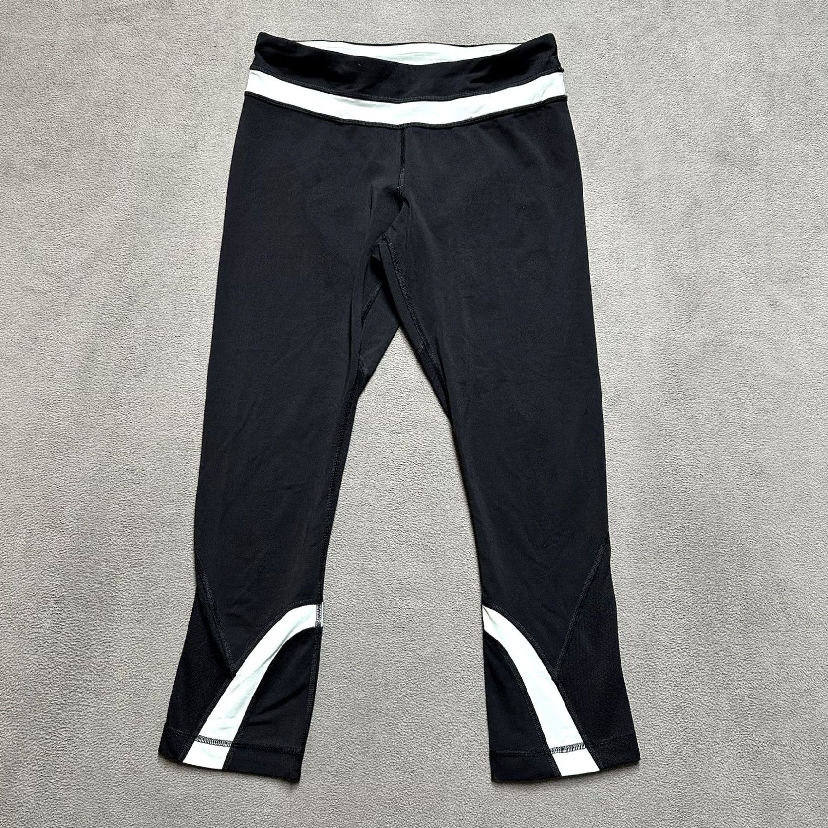 Lululemon Lululemon Leggings Womens 6 Black Mint Running Workout Crop Size 28" / US 6 / IT 42 - 2 Thumbnail