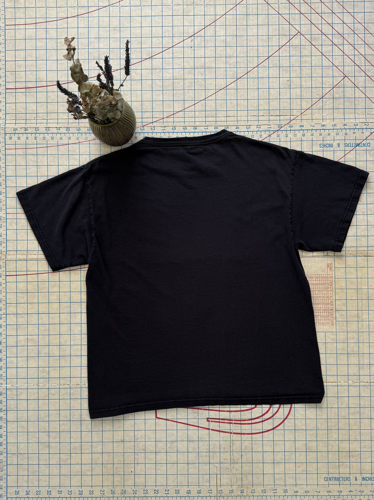 Band Tees × Vintage Vintage Danzig Red Horned Beast Rock Tee Cropped Fit Large Size US L / EU 52-54 / 3 - 5 Thumbnail