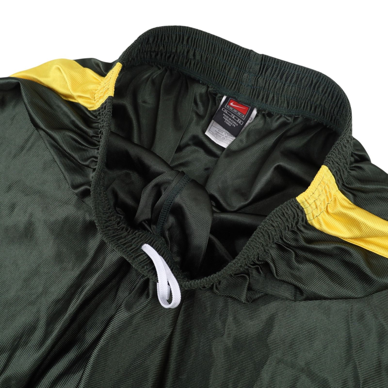 Nike × Vintage Vintage Nike University of Oregon Ducks Basketball Shorts Size US 32 / EU 48 - 6 Thumbnail