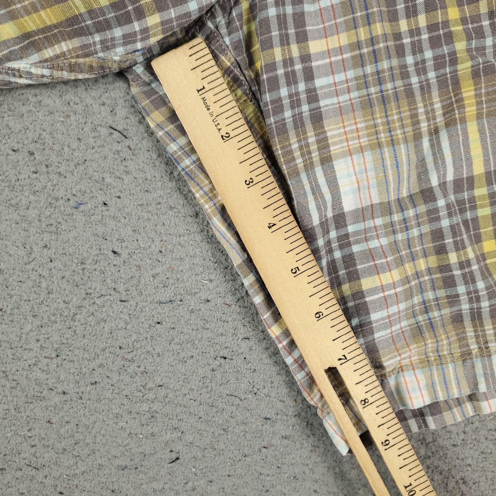 Tommy Bahama VINTAGE Tommy Bahama Shorts Men Size 36 Flat Front Chino Linen Plaid Brown Yellow Casual Size US 36 / EU 52 - 6 Thumbnail