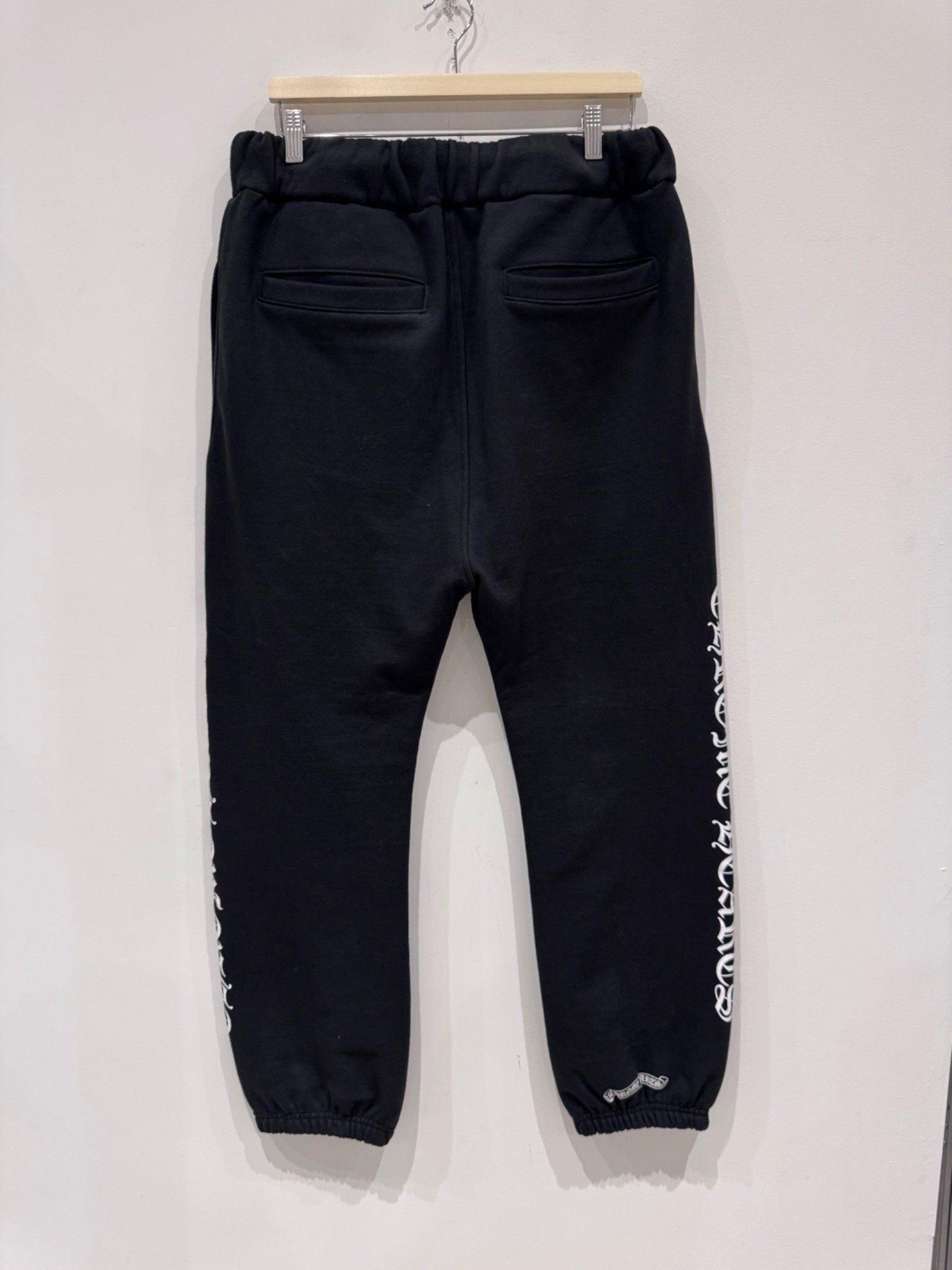 Chrome Hearts Chrome Hearts Scroll Logo Sweatpants Black Size US 32 / EU 48 - 2 Thumbnail
