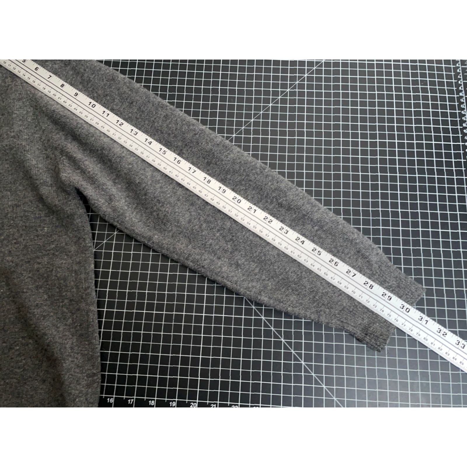 Vintage VINTAGE L.L. Bean Wool Sweater Adult Large Gray Men's Pullover 90s Casual Preppy Knit Size US L / EU 52-54 / 3 - 7 Thumbnail