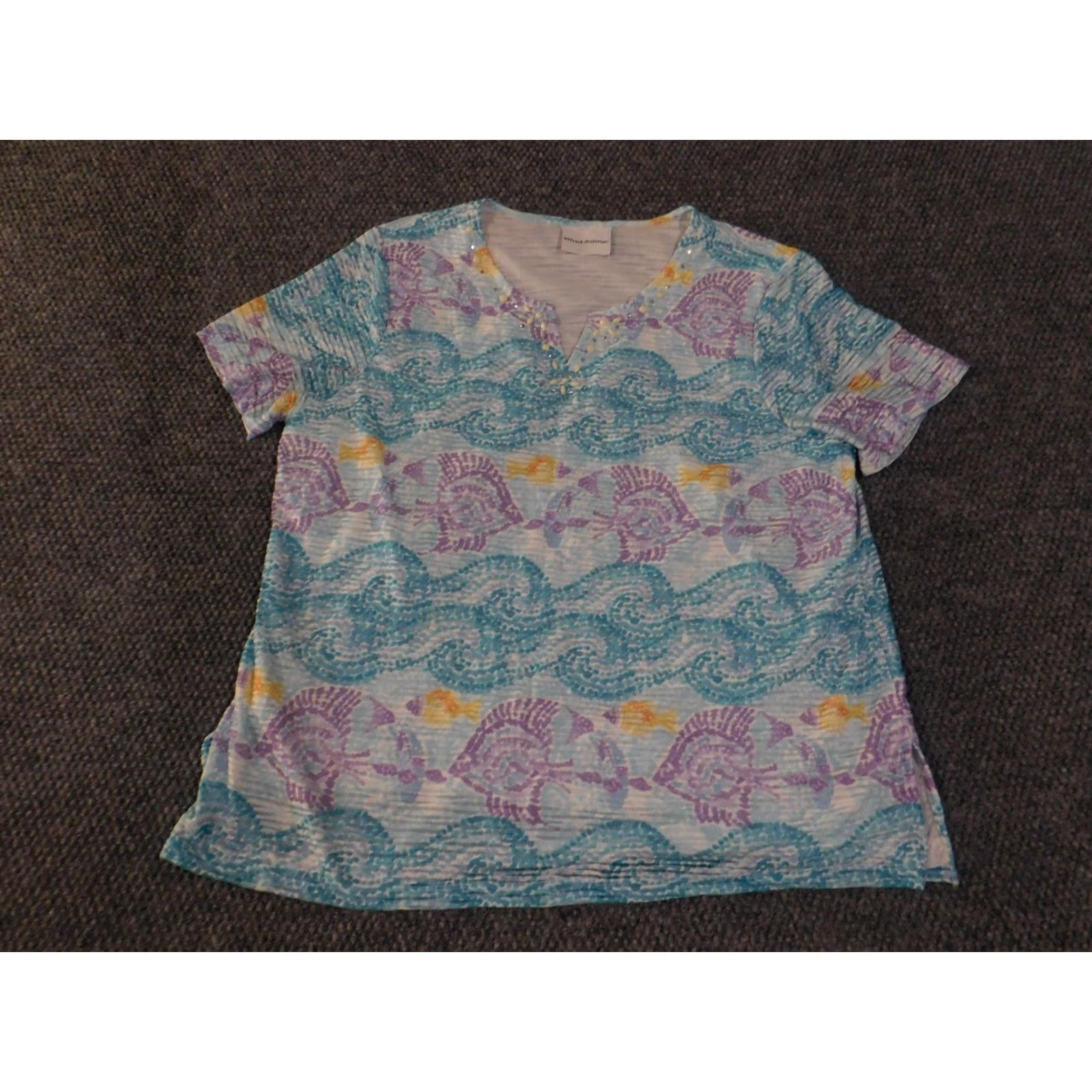 Vintage Alfred Dunner Shirt Womens XL Blue Tropical Fish V Neck Embellished Rhinestone Beach Nautical Summer Size XL / US 12-14 / IT 48-50 - 3 Thumbnail