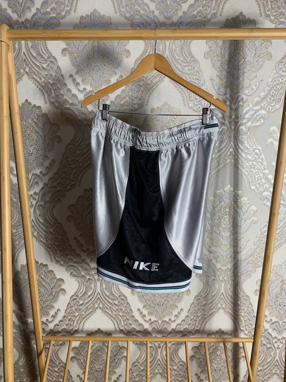 Nike VERY RARE NIKE BASKETBALL NBA RETRO SHORTS DRILL Y2K 90s Size US 35 - 10 Thumbnail