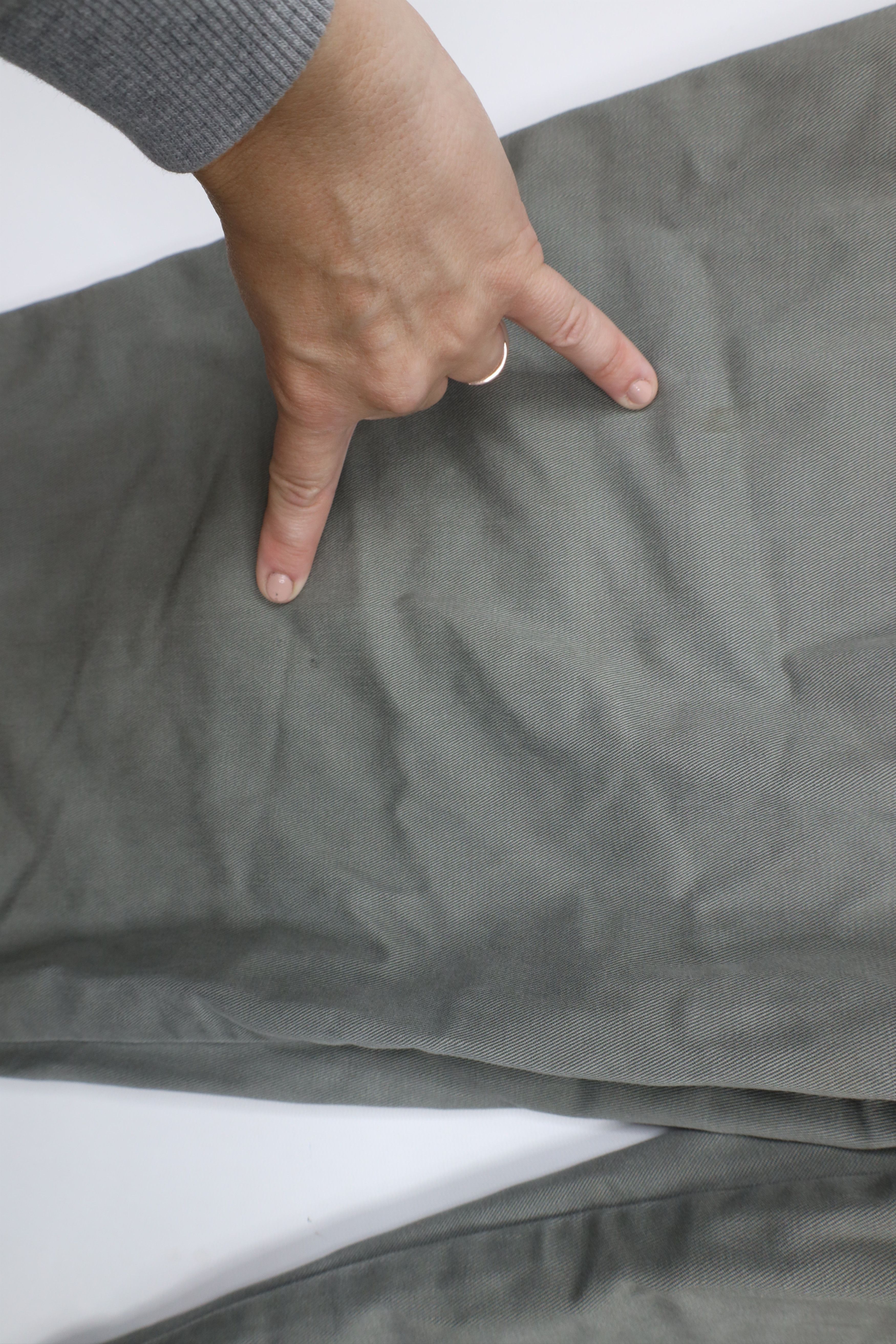 Eddie Bauer × Vintage Vintage 90s Eddie Bauer Pleated Wide Leg Chino Pants Green Size US 40 / EU 56 - 9 Thumbnail