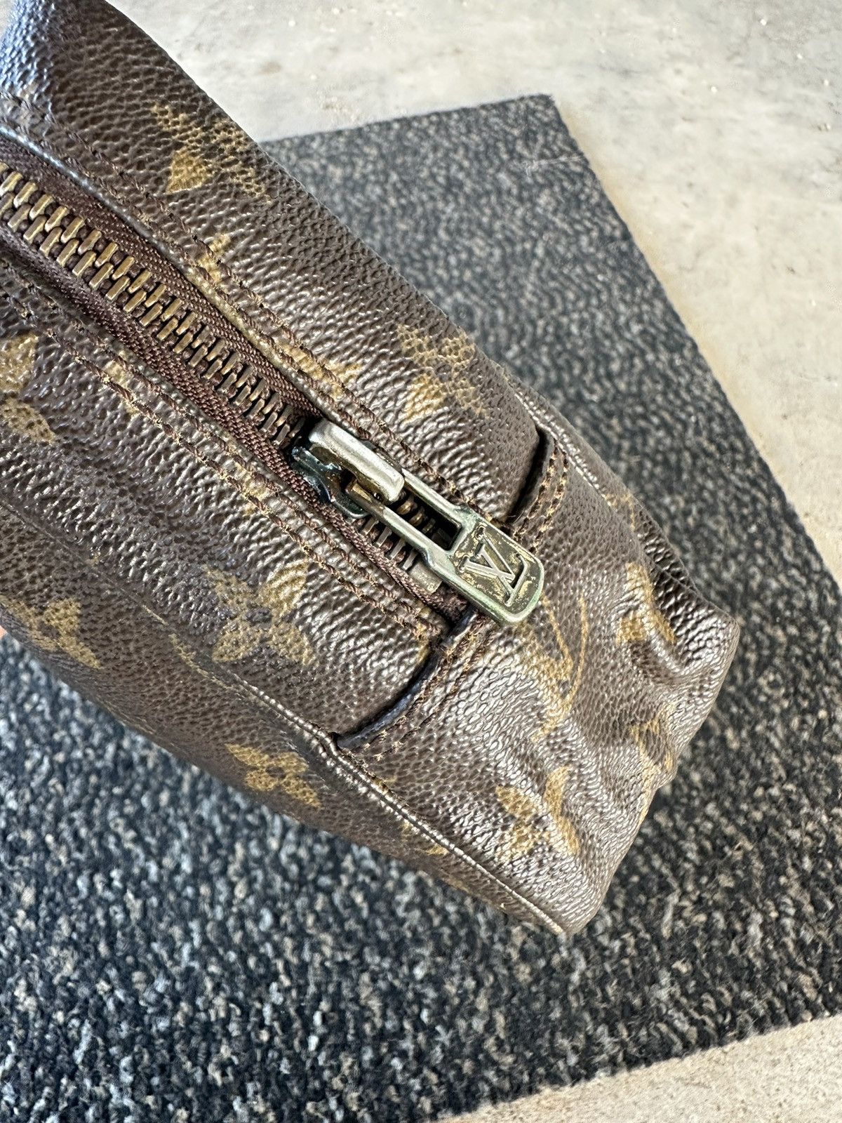 Louis Vuitton Louis Vuitton Vintage Monogram Toiletry Pouch Unisex Size ONE SIZE - 8 Thumbnail