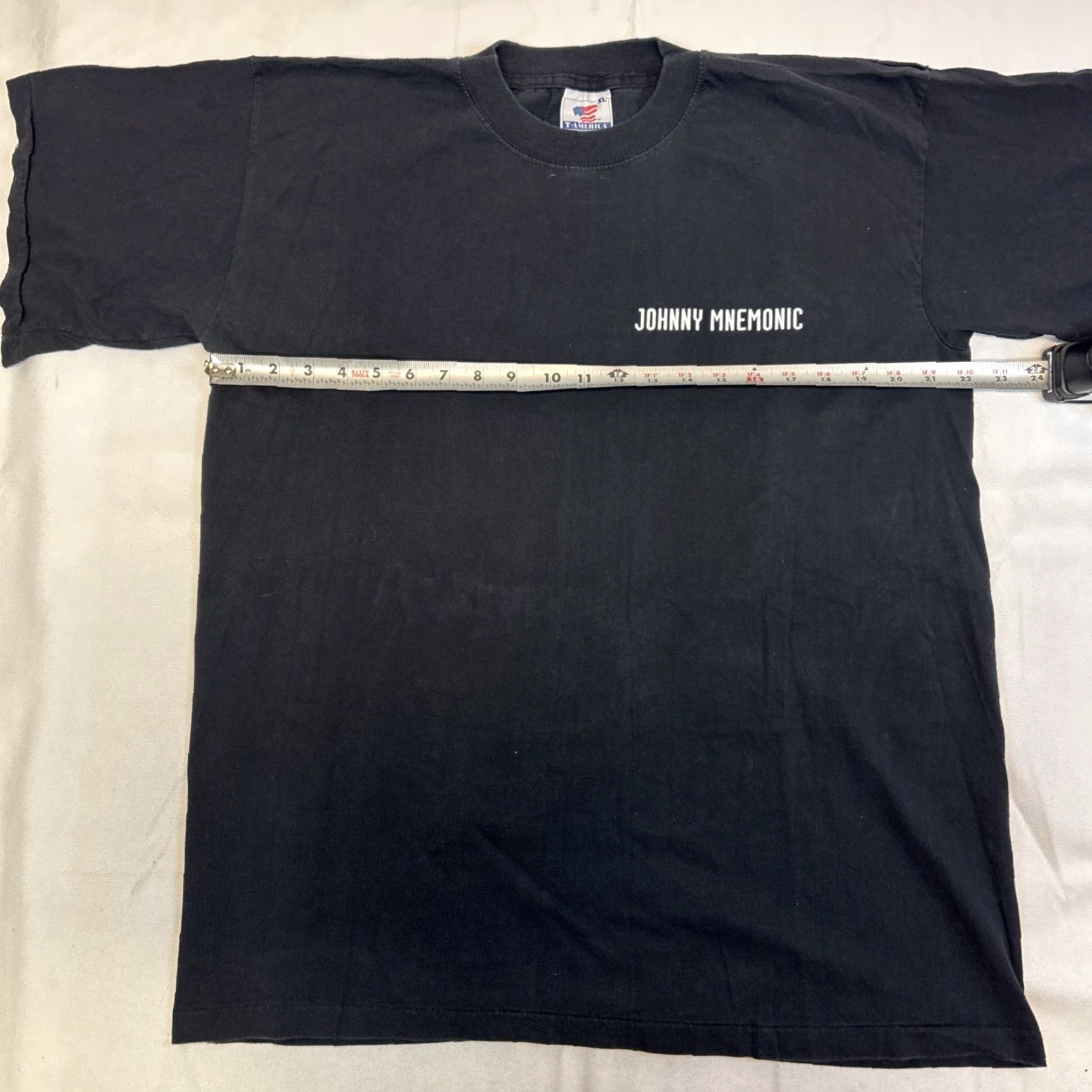 Vintage VINTAGE Johnny Mnemonic T-Shirt “The Ultimate Hard Drive” Black XL Mens T-Shirt Size US XL / EU 56 / 4 - 4 Thumbnail