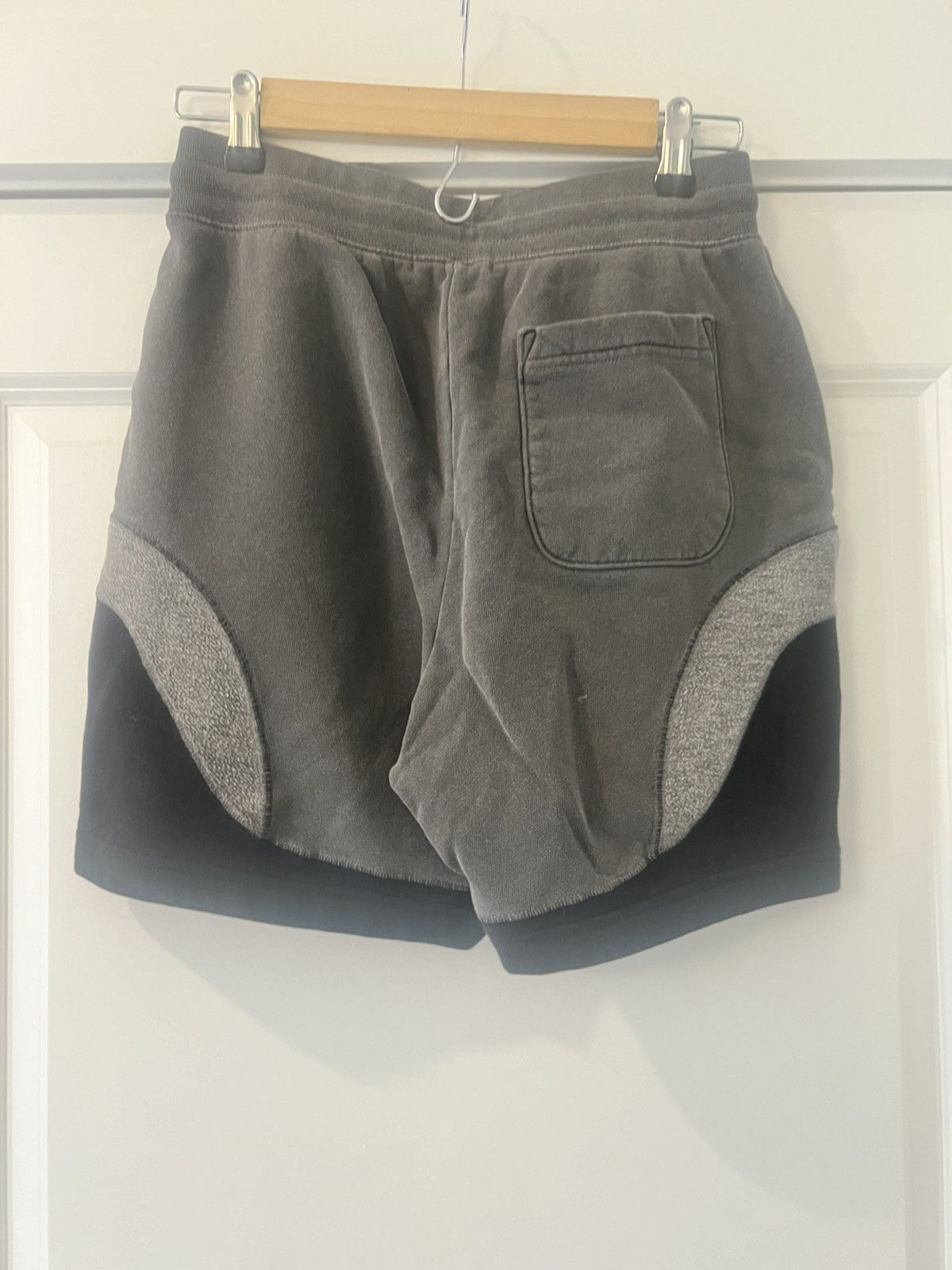 John Elliott JE Shorts Size US 30 / EU 46 - 2 Thumbnail