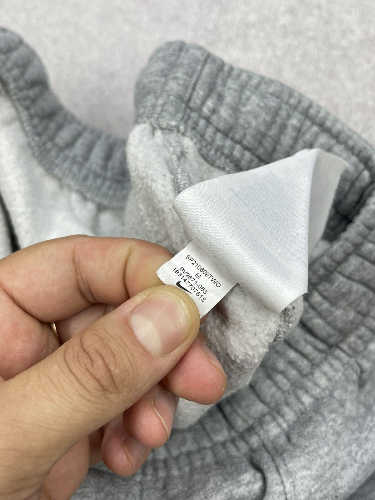 Nike Mens Nike Basic Grey Sweatpants Little Swoosh Logo White Y2K Size US 32 / EU 48 - 8 Thumbnail