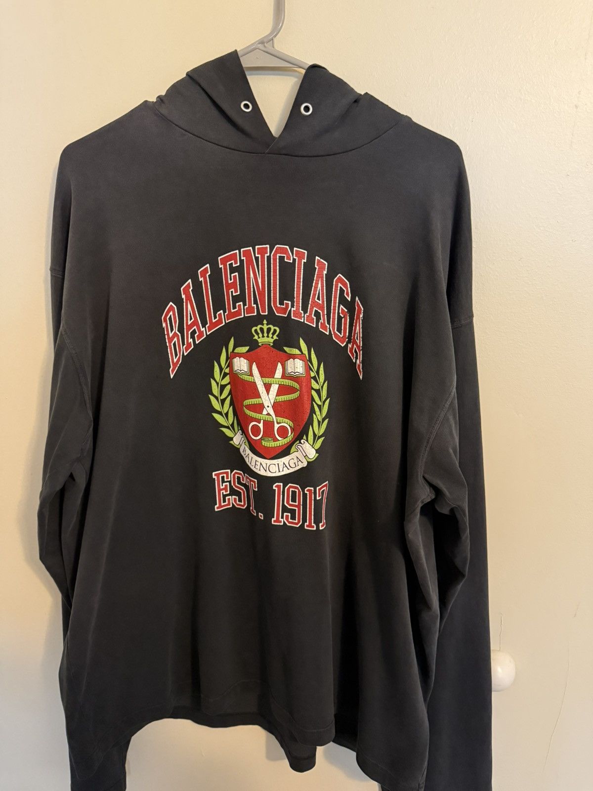 Balenciaga Balenciaga long sleeve with hood Size US L / EU 52-54 / 3 - 1 Thumbnail
