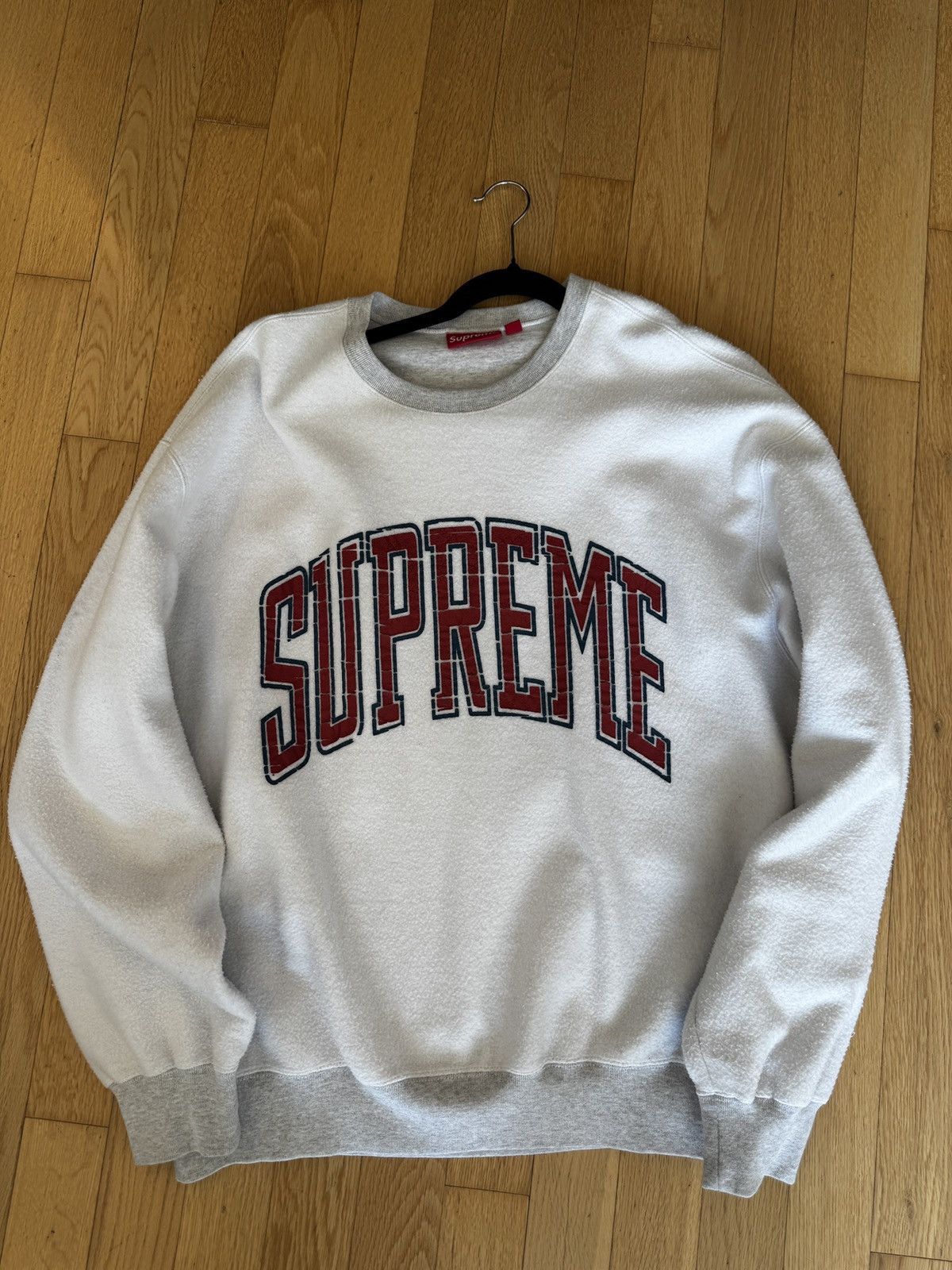 Supreme Supreme Plaid Arc Logo Crewneck Ash Grey XL Size US XL / EU 56 / 4 - 1 Thumbnail