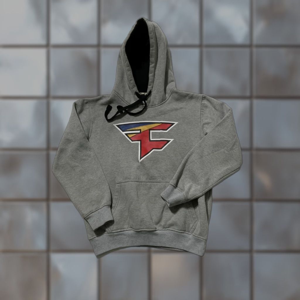 Faze Clan Hoodie Shirt Pullover Mens S Heather Gray Esports Video Game Logo Sweatshirt Sz. S