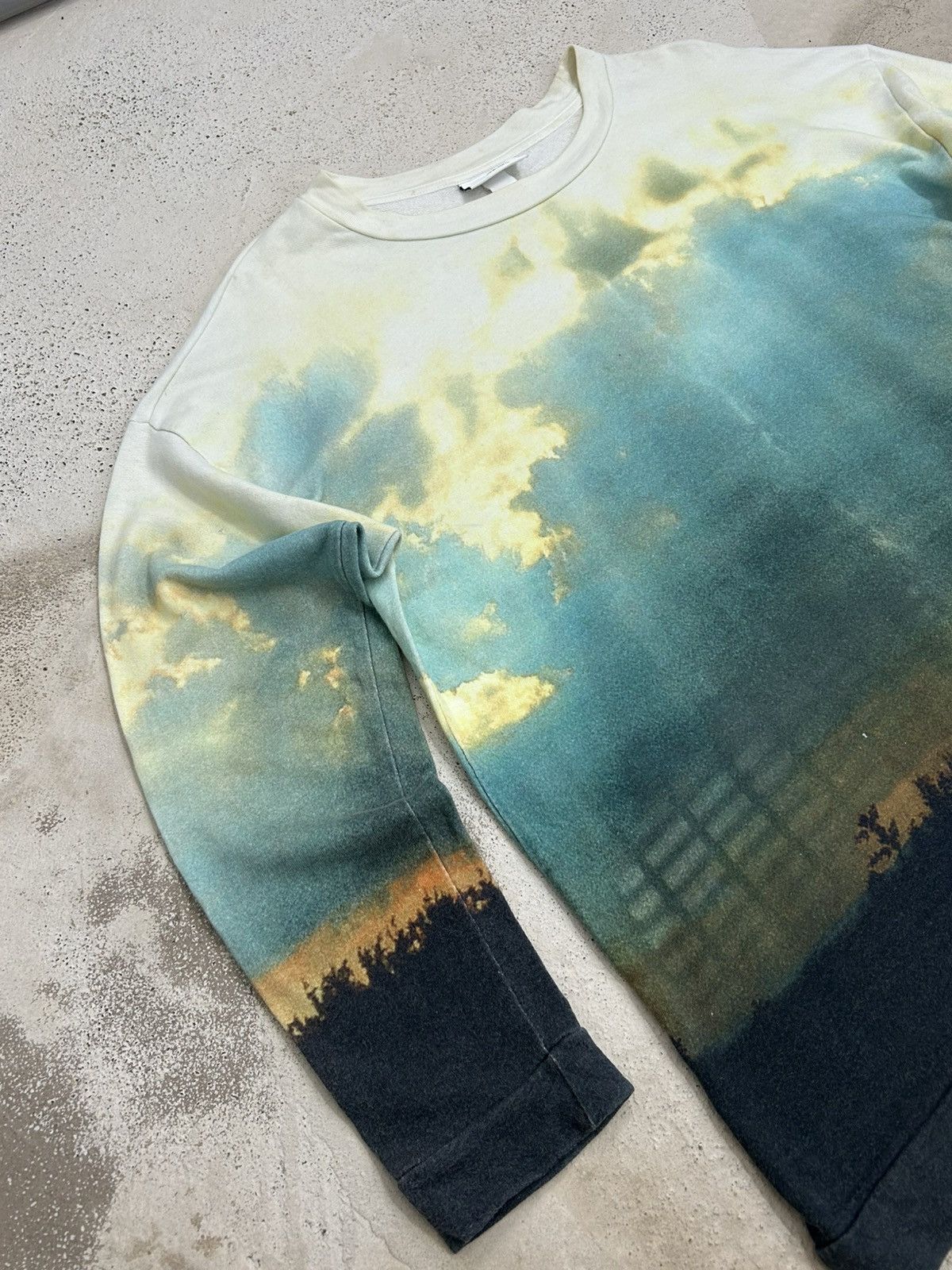 Designer × Japanese Brand Monki - Scenic Sunset Gradient w/ Vibrant Sky Hues Size US L / EU 52-54 / 3 - 4 Thumbnail