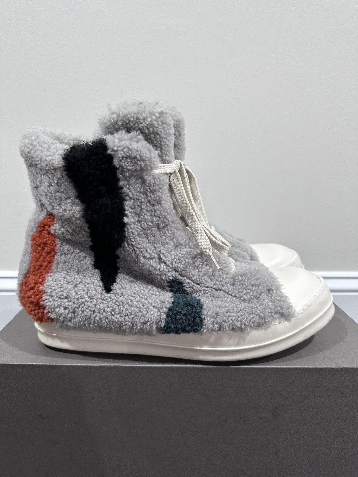 Rick Owens Rick Owens Strobe Shearling Pearl Zebra Ramone High Sneaker Size US 10 / EU 43 - 3 Thumbnail