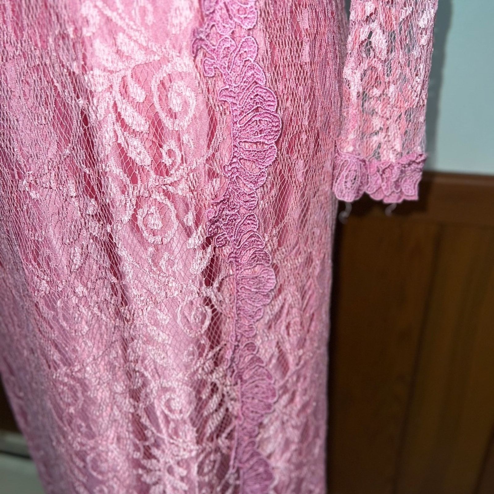 Vintage Beautiful Vintage 1970s/80s Alicia Allover Lace Gown! Size M / US 6-8 / IT 42-44 - 4 Thumbnail