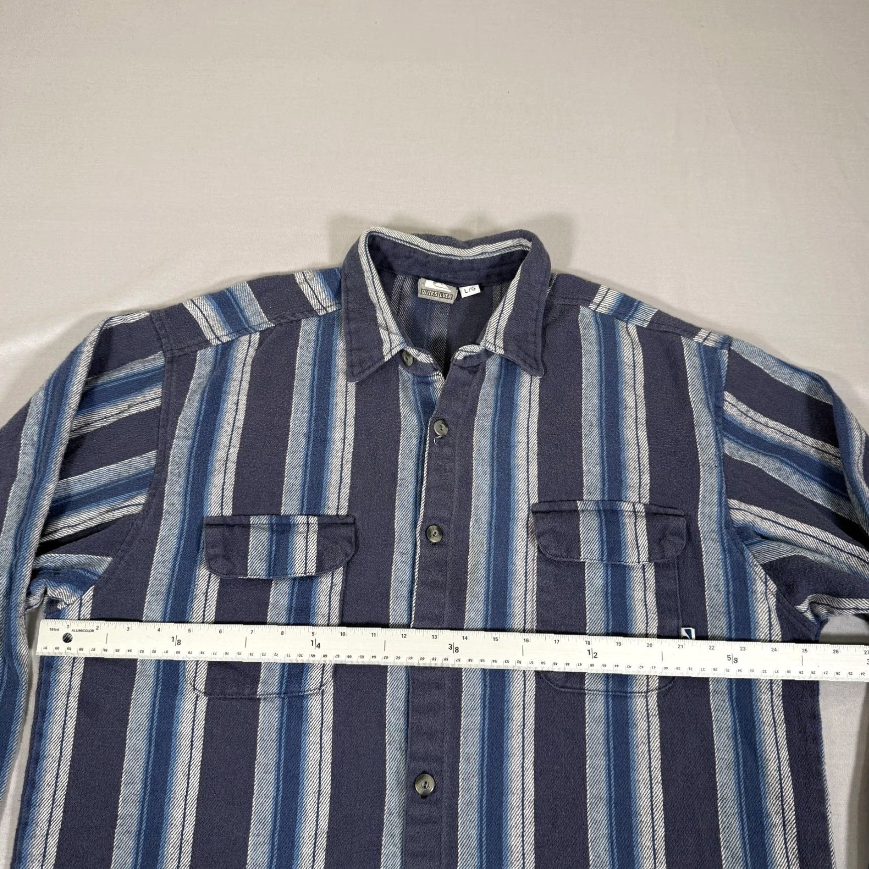 Quiksilver VINTAGE Quiksilver Shirt Mens Large Button-Up Blue Heavyweight Flannel 90s Surf-Style Plaid Casual Mens Size US L / EU 52-54 / 3 - 4 Thumbnail