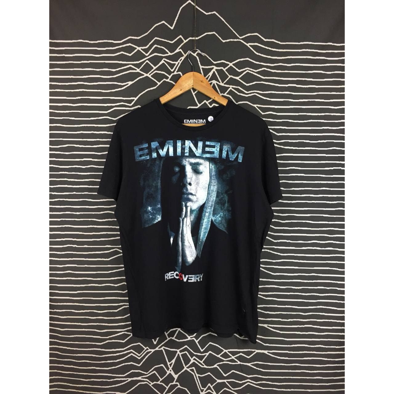 Band Tees × Eminem × Rap Tees Eminem Recovery Studio Album by Free Authority Tee Size US XL / EU 56 / 4 - 2 Thumbnail