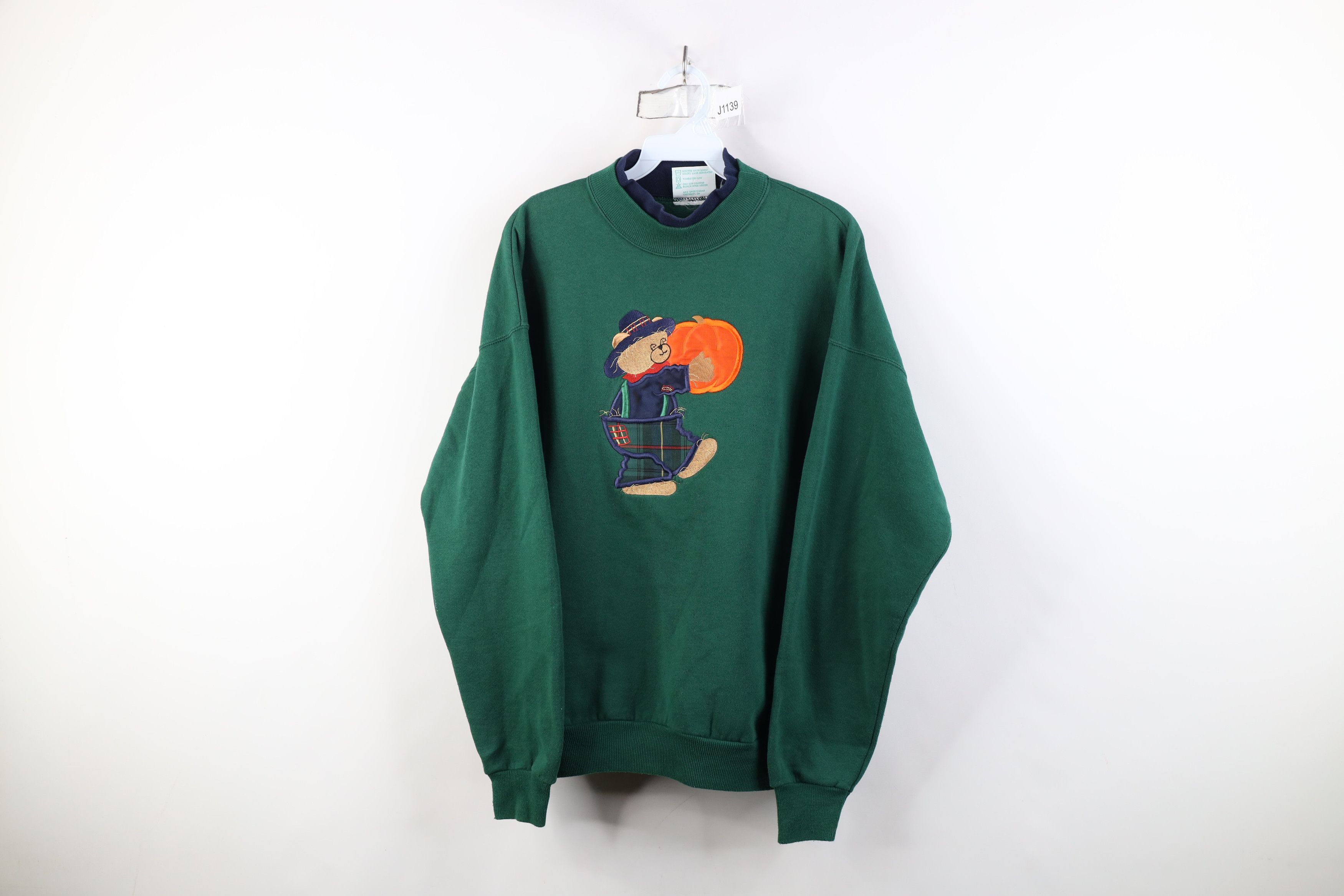 Vintage Vintage 90s Streetwear Halloween Bear Pumpkin Sweatshirt USA Size US L / EU 52-54 / 3 - 1 Thumbnail