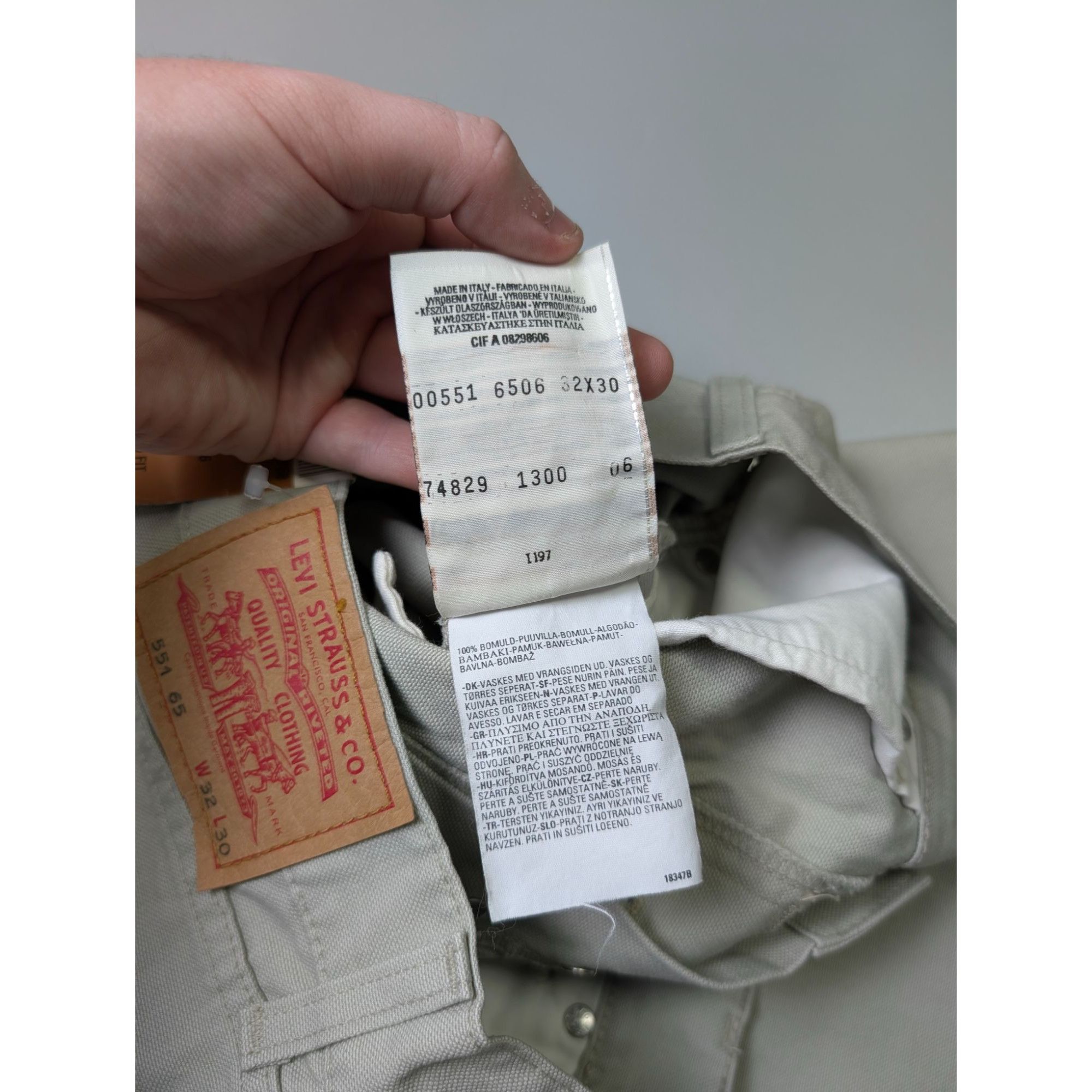 Levi's Vintage Clothing Levi's 551 Vintage Beige Denim Jeans Pants (Y1080) Size US 32 / EU 48 - 9 Thumbnail