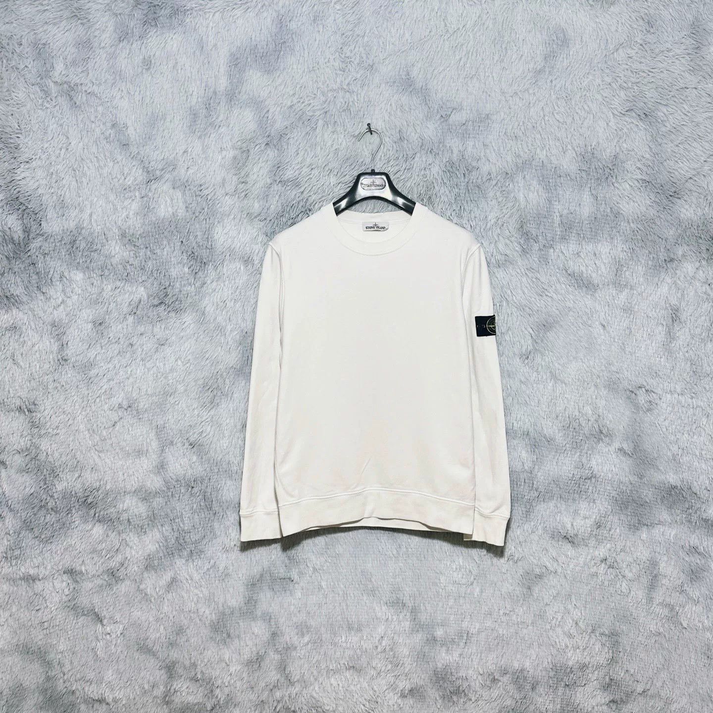 Stone Island Stone Island White Crewneck Designer Size US L / EU 52-54 / 3 - 1 Thumbnail