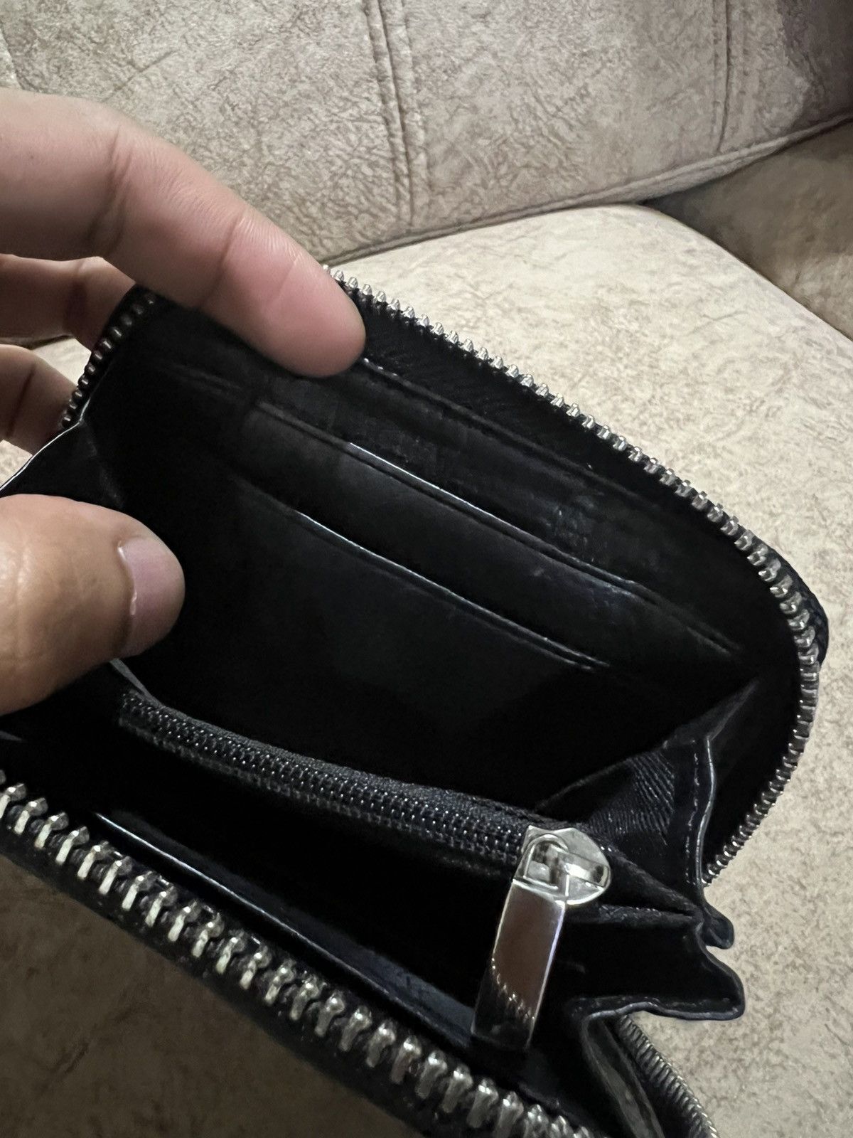 Comme des Garcons Genuine Leather Studded Star D Zipper Wallets Moussy 🇯🇵 Size ONE SIZE - 5 Thumbnail