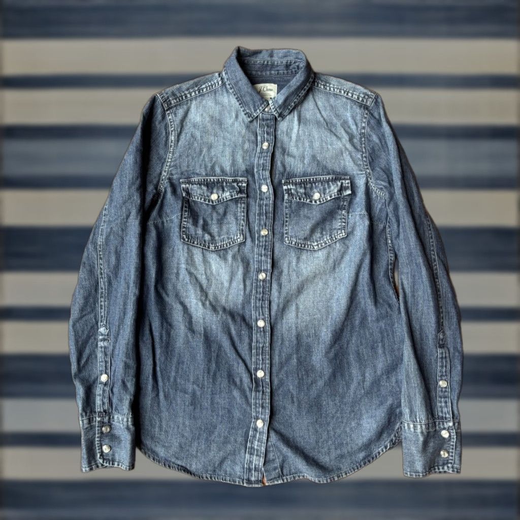 Vintage VINTAGE Y2K J Crew Chambray Western Pearl Button Shirt Women’s 2 Regular Blue Long Sleeve Confirms Cowgirl style Mens Womens Girls Size XS / US 0-2 / IT 36-38 - 1 Thumbnail
