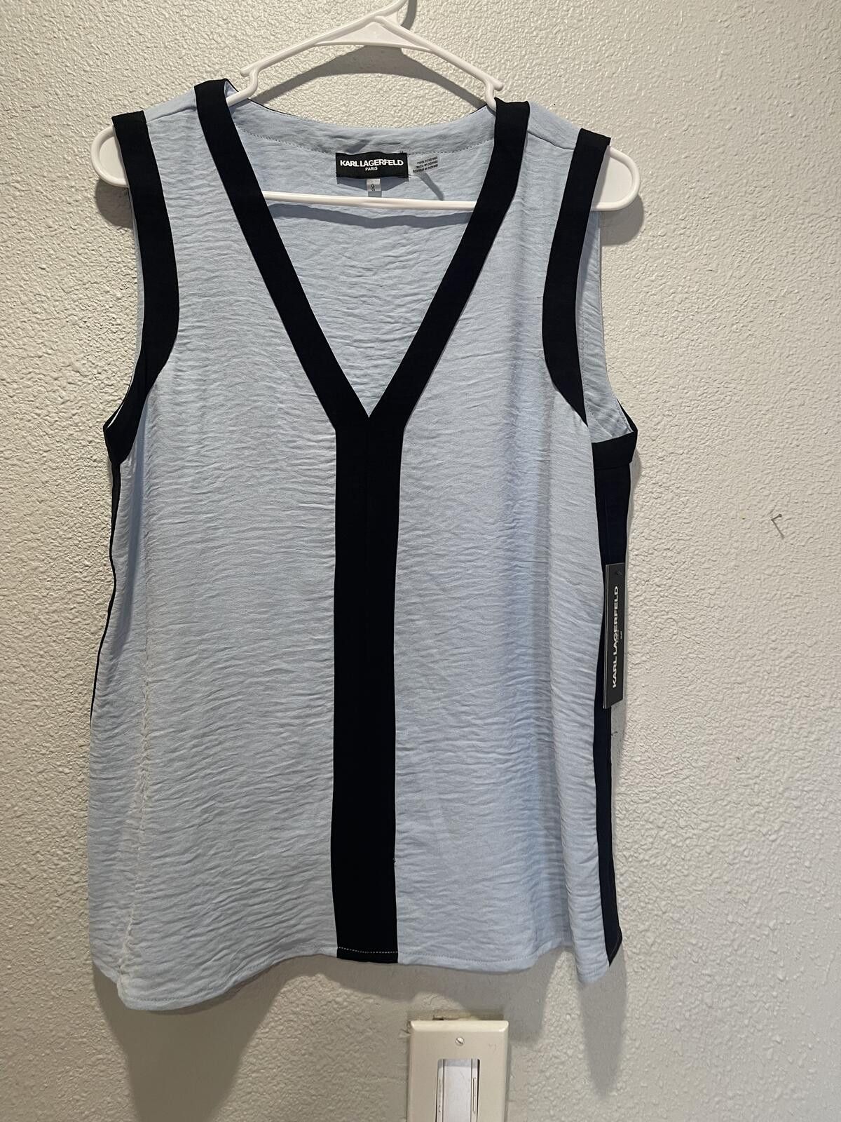 Karl Lagerfeld Karl Lagerfeld Paris Sleeveless V-Neck Top with Black Trim Size M / US 6-8 / IT 42-44 - 1 Thumbnail