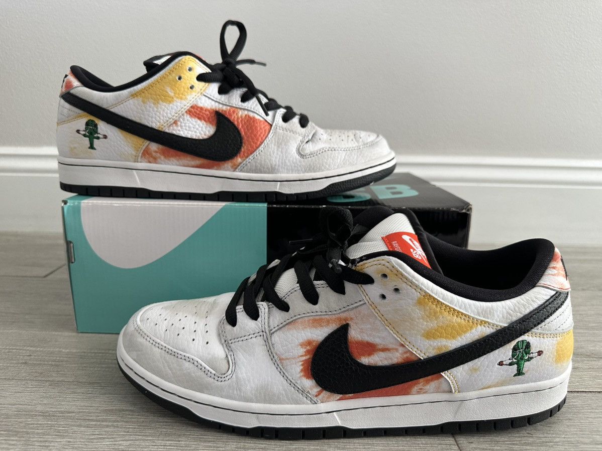 Nike Nike SB Dunk Low Tie Die Rayguns White Black Orange Flash 12 Size US 12 / EU 45 - 1 Thumbnail
