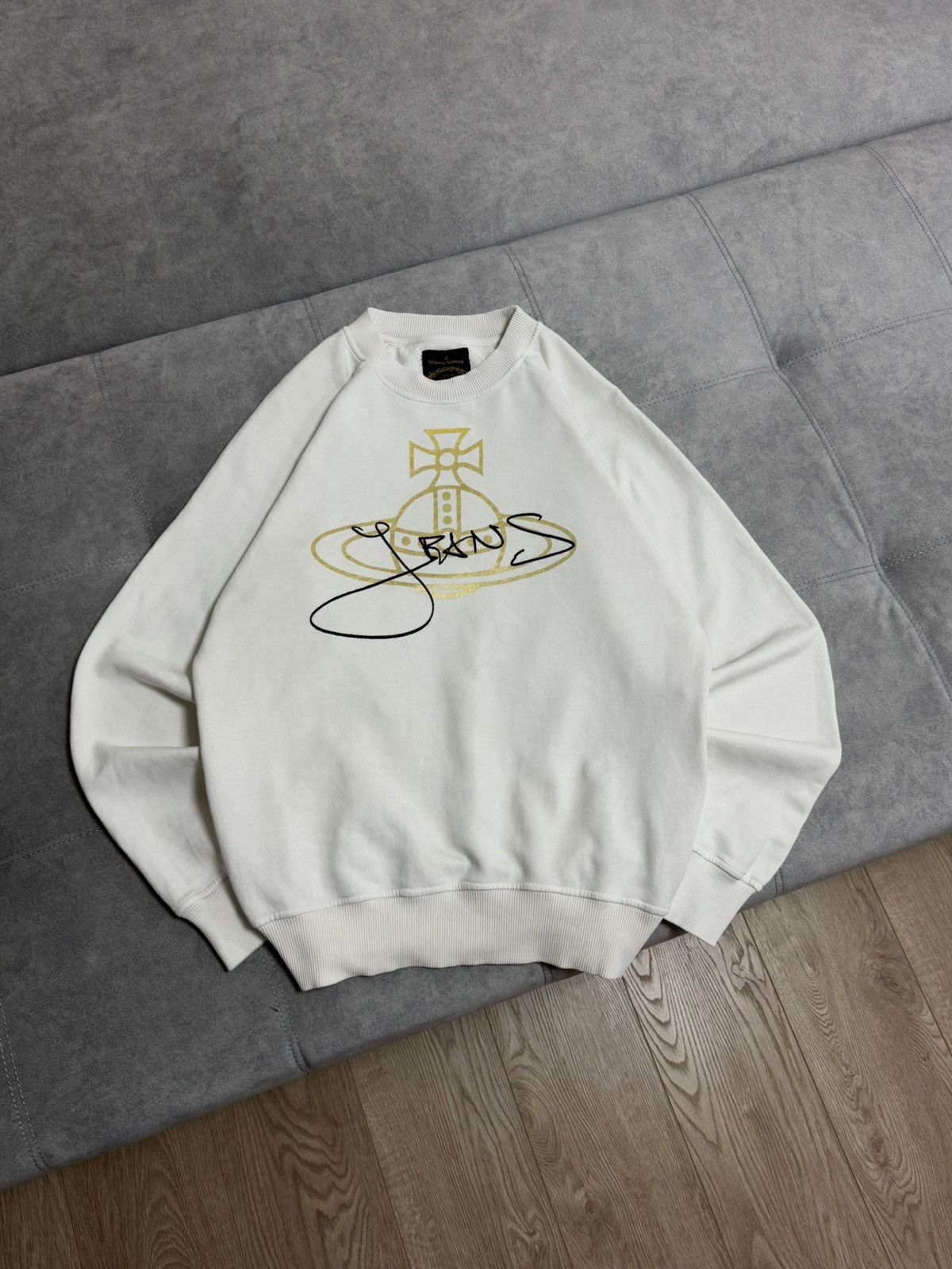 Vintage Vintage Vivienne Westwood anglomania white gold sweatshirt Size US L / EU 52-54 / 3 - 2 Thumbnail