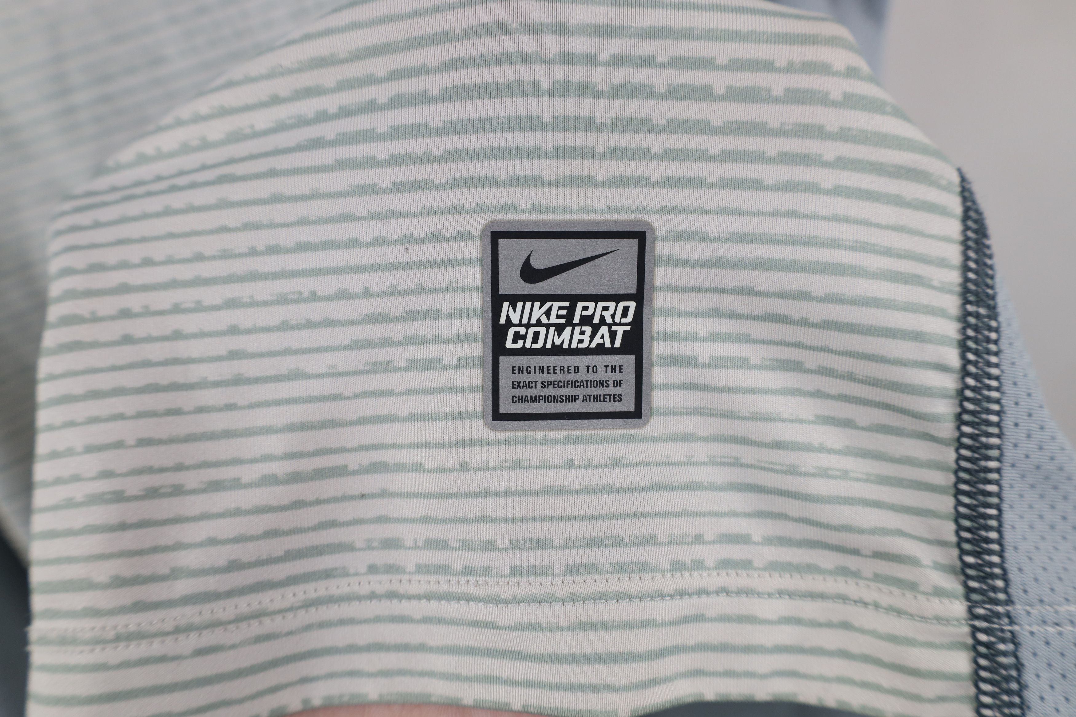 Nike × Vintage Nike Pro Combat Compression Training Gym T-Shirt Gray Size US XL / EU 56 / 4 - 9 Thumbnail