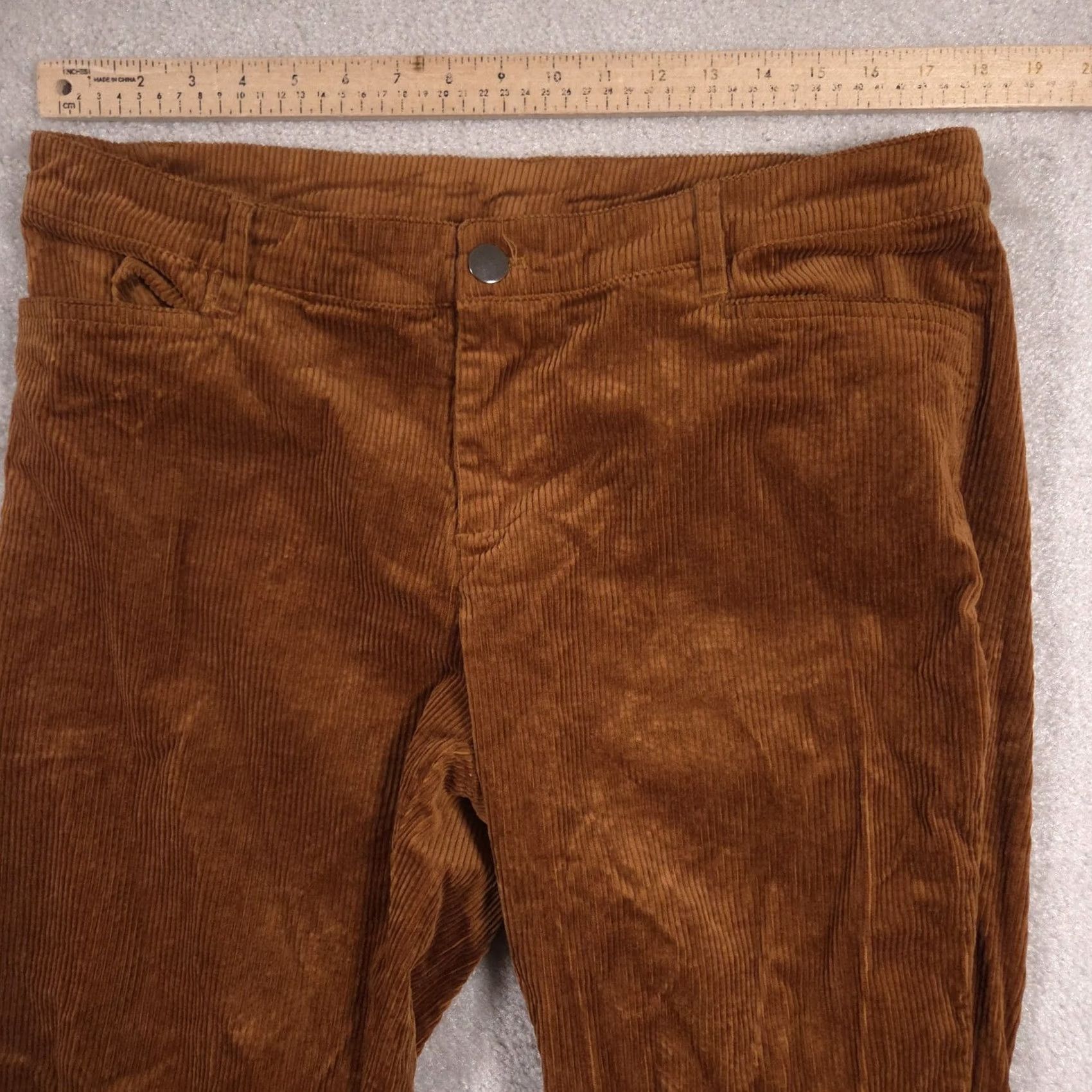Vintage VINTAGE? No. Christopher & Banks Pants Womens 12P Brown Corduroy Straight Leg Khaki Casual Size 34" / US 12 / IT 48 - 7 Thumbnail