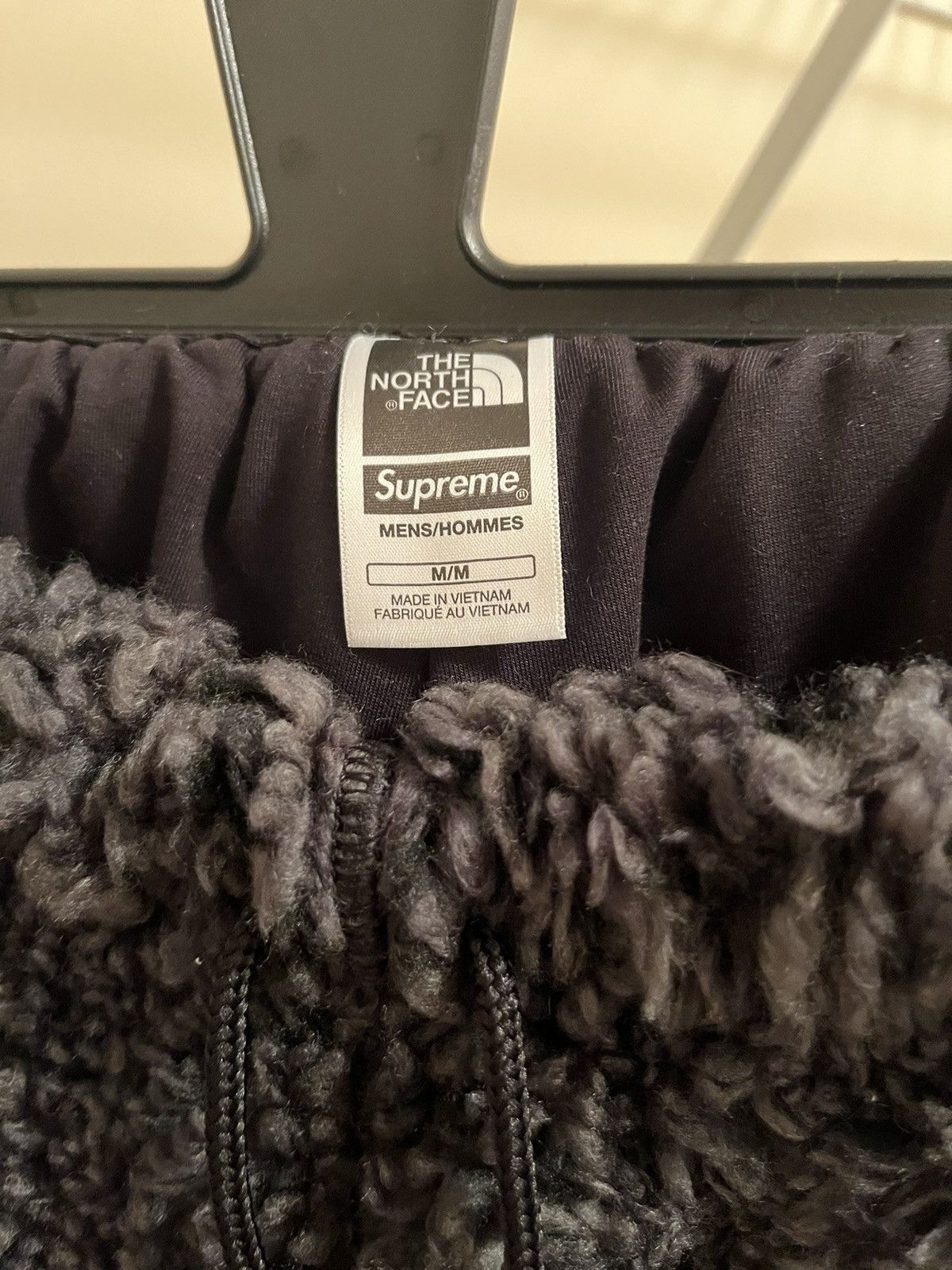 Supreme × The North Face Supreme® x The North Face® High Pile Fleece Shorts Black Size US 32 / EU 48 - 3 Thumbnail