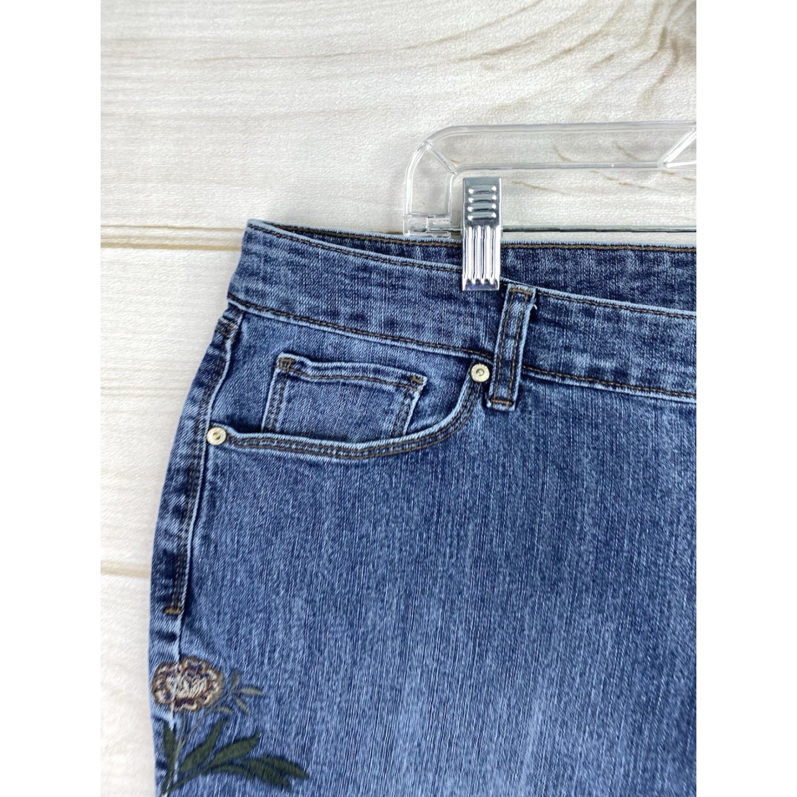 Vintage Style&co. Womens Jeans 16 Curvy Skinny Floral Embroidered Denim Stretch Bohemian Flower 5-Pocket Regular Size 16 Womens Jeans Blue Denim Size 38" / US 16 / IT 52 - 3 Thumbnail