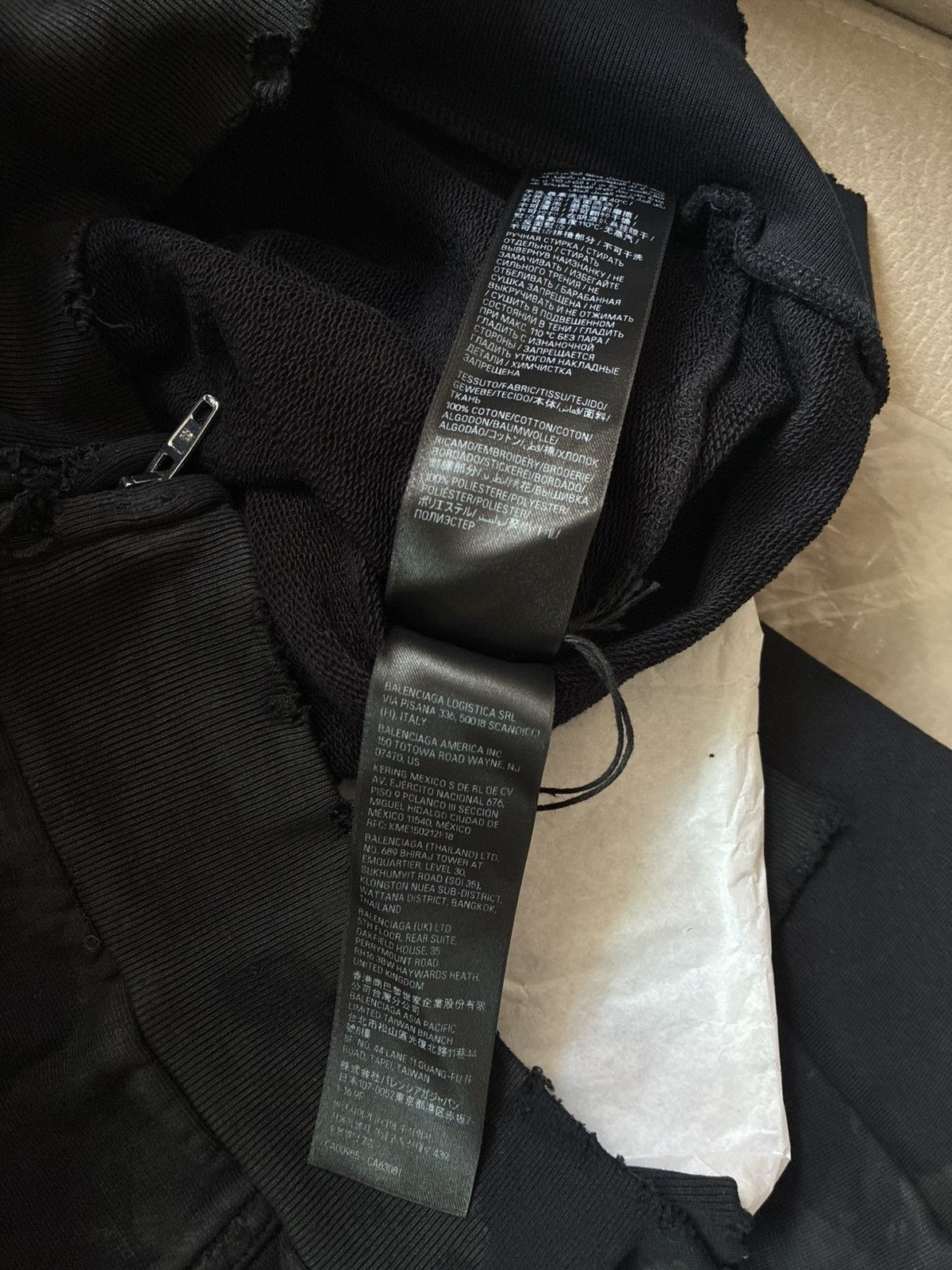 Balenciaga Balenciaga Gaffer Distressed Oversize Hooded Sweater Size US S / EU 44-46 / 1 - 11 Thumbnail