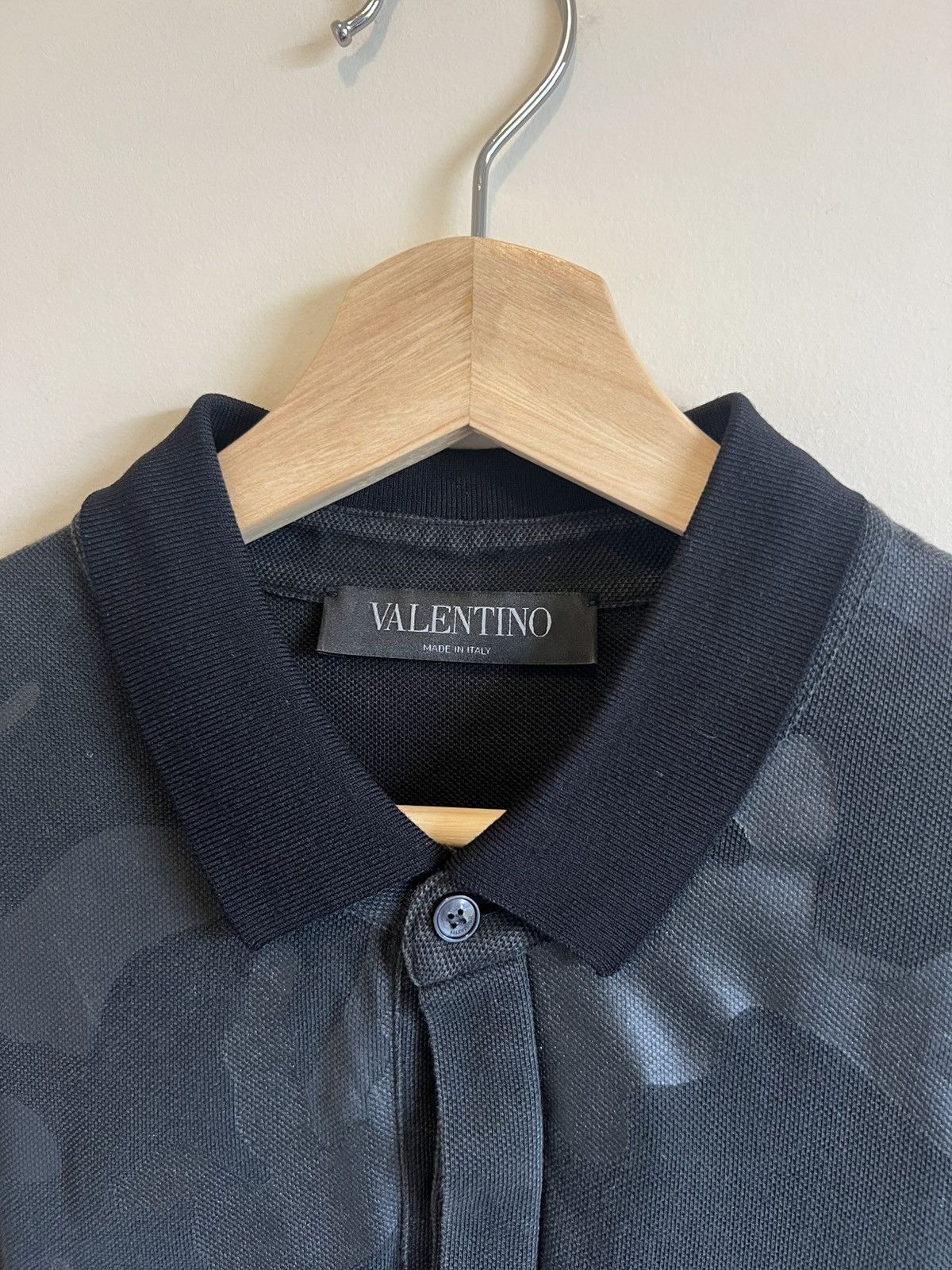 Valentino Valentino Camo Polo Black Y2K 2000s Size US L / EU 52-54 / 3 - 2 Thumbnail
