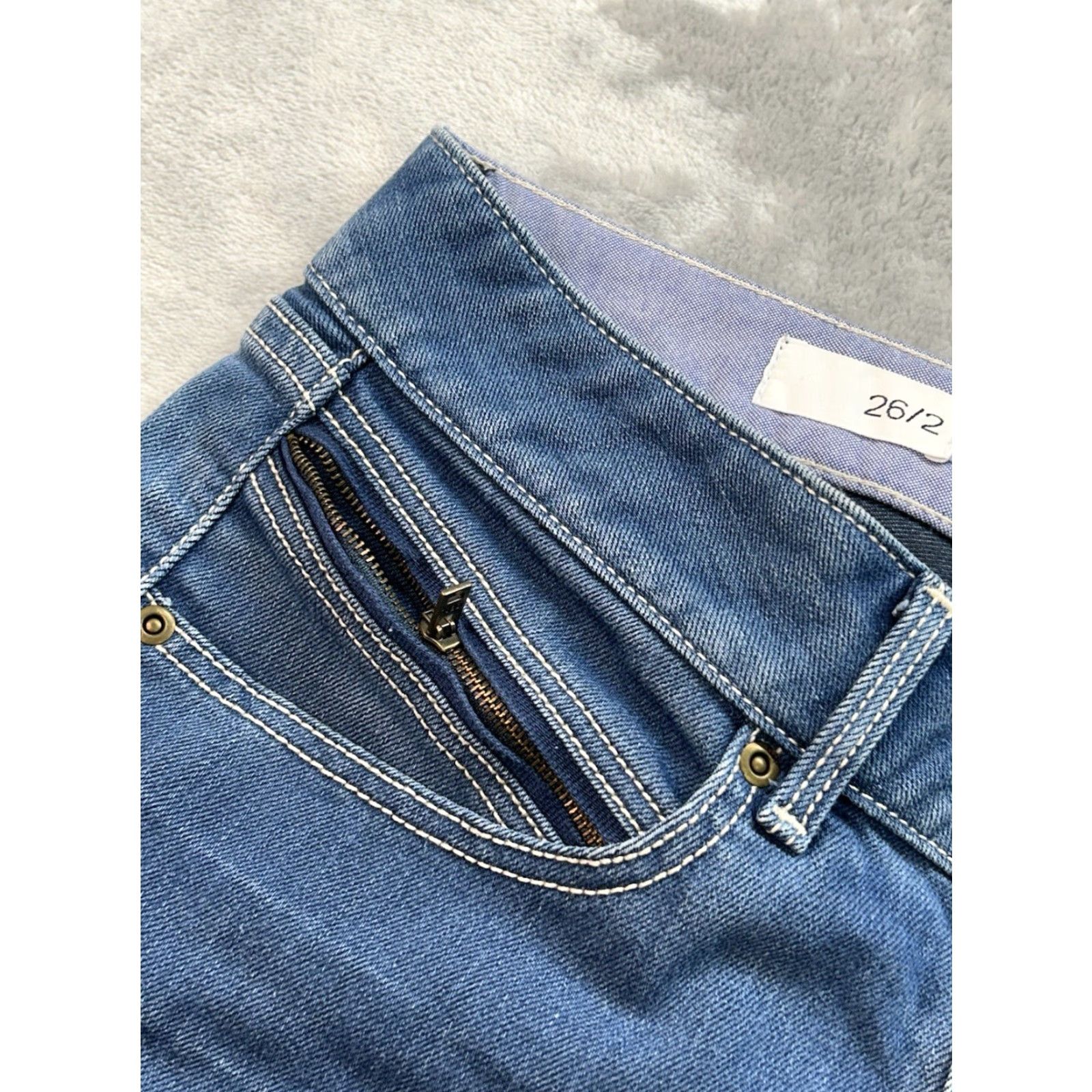 Gap VINTAGE Gap 1969 Y2K Jeans Womens Sz 26/2 Blue Slim Whiskered Straight Low Rise Beach Size 26" / US 2 / IT 38 - 3 Thumbnail