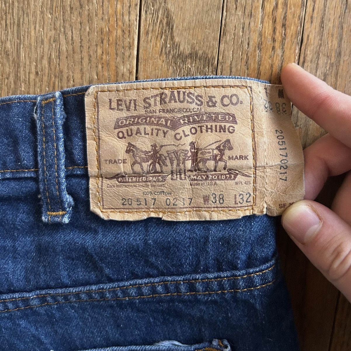 Levi's Vintage Clothing 1970s ORANGE TAB MADE IN USA 517 BOOTCUT JEANS Size US 38 / EU 54 - 6 Thumbnail