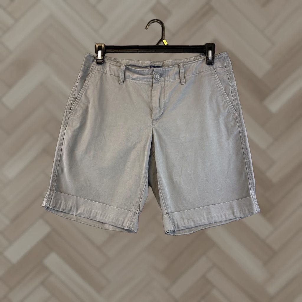 Gap Gap Womens Mid-Rise Girlfriend Fit Chino Shorts Gray Cotton Size 10 Size 32" / US 10 / IT 46 - 1 Thumbnail