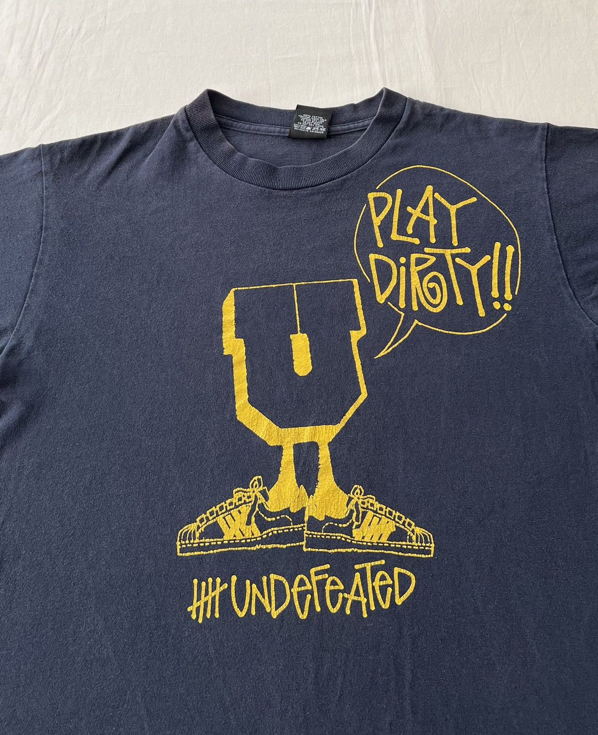 Stussy Vintage 2000s Stussy Undefeated Play Dirty Tokyo T-shirt Size US S / EU 44-46 / 1 - 6 Thumbnail