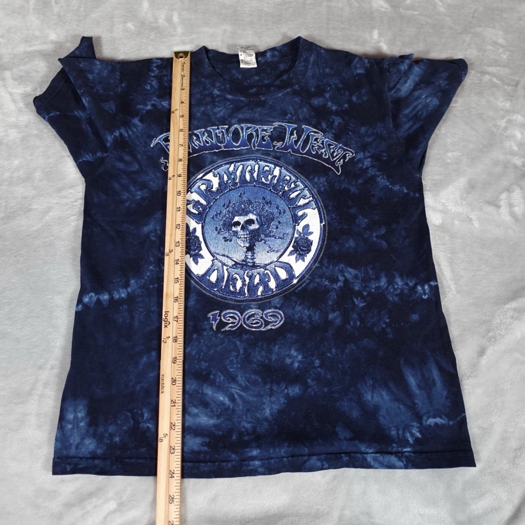 Vintage Vintage Grateful Dead T-Shirt Men S Blue Tie Dye Cropped Fit 2000s Music Band Shirt Size US S / EU 44-46 / 1 - 8 Thumbnail