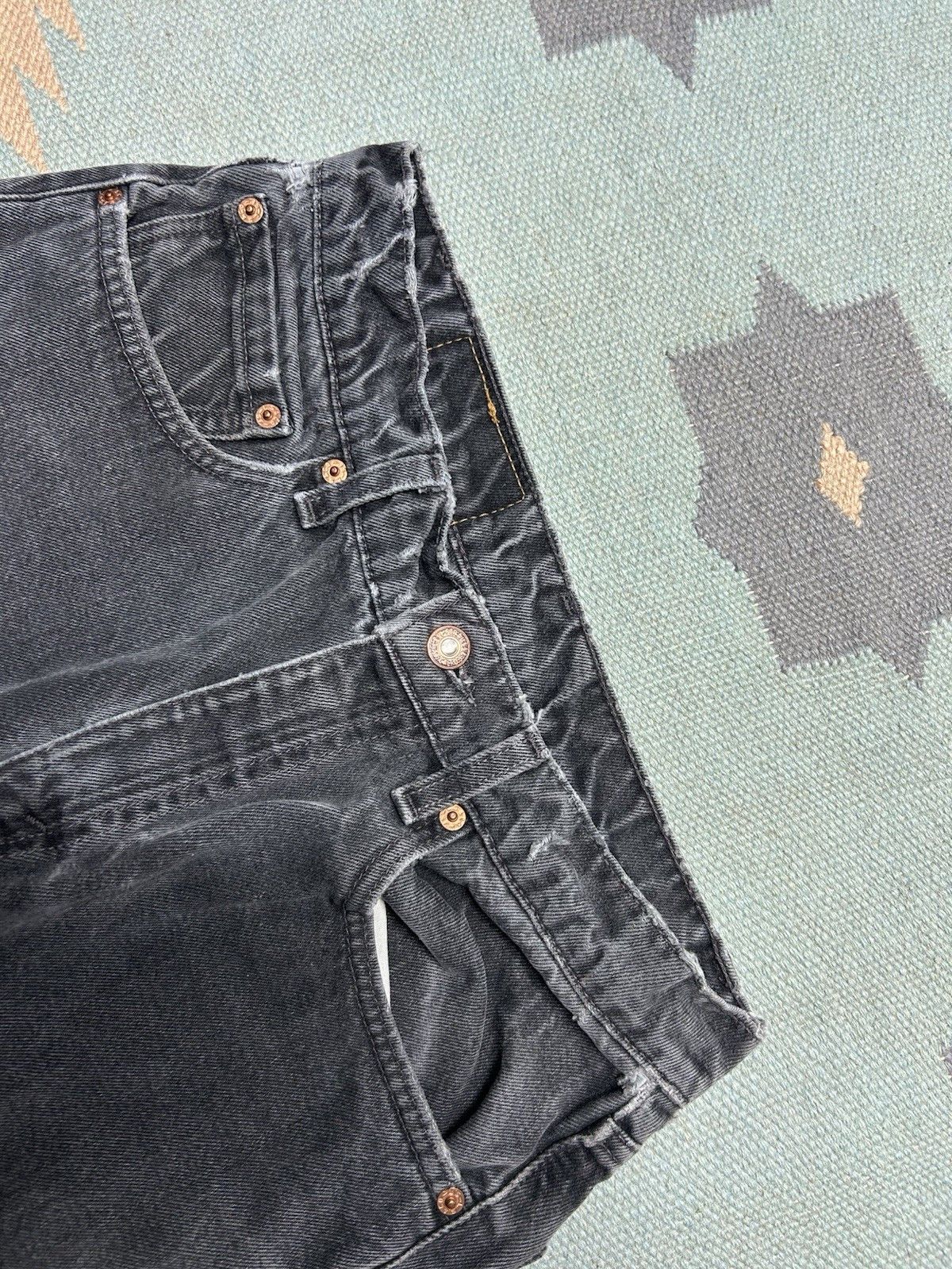 Vintage Vintage 90s Levi’s 550 jeans relaxed faded distressed 30x31 Size US 30 / EU 46 - 6 Thumbnail